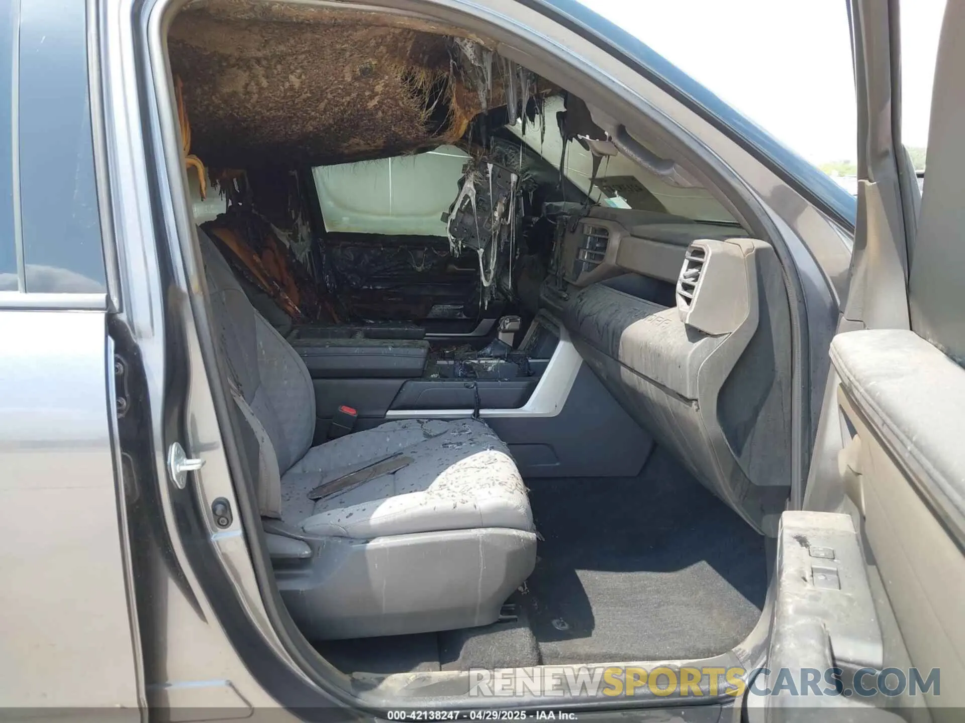5 fotografías del automóvil dañado 5TFLA5DB6PX106327 TOYOTA TUNDRA 2023