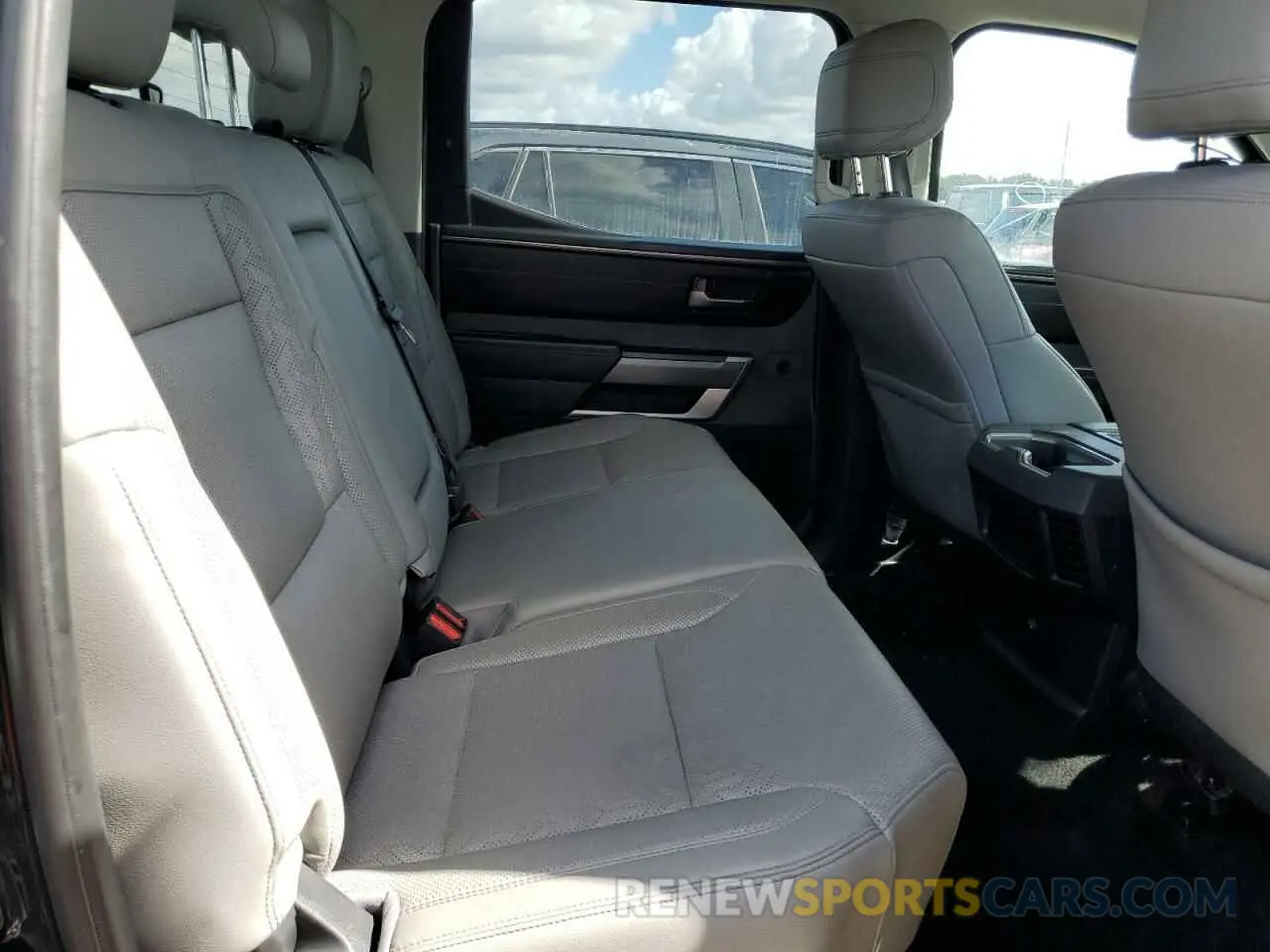 10 fotografías del automóvil dañado 5TFLA5DB7PX066324 TOYOTA TUNDRA 2023