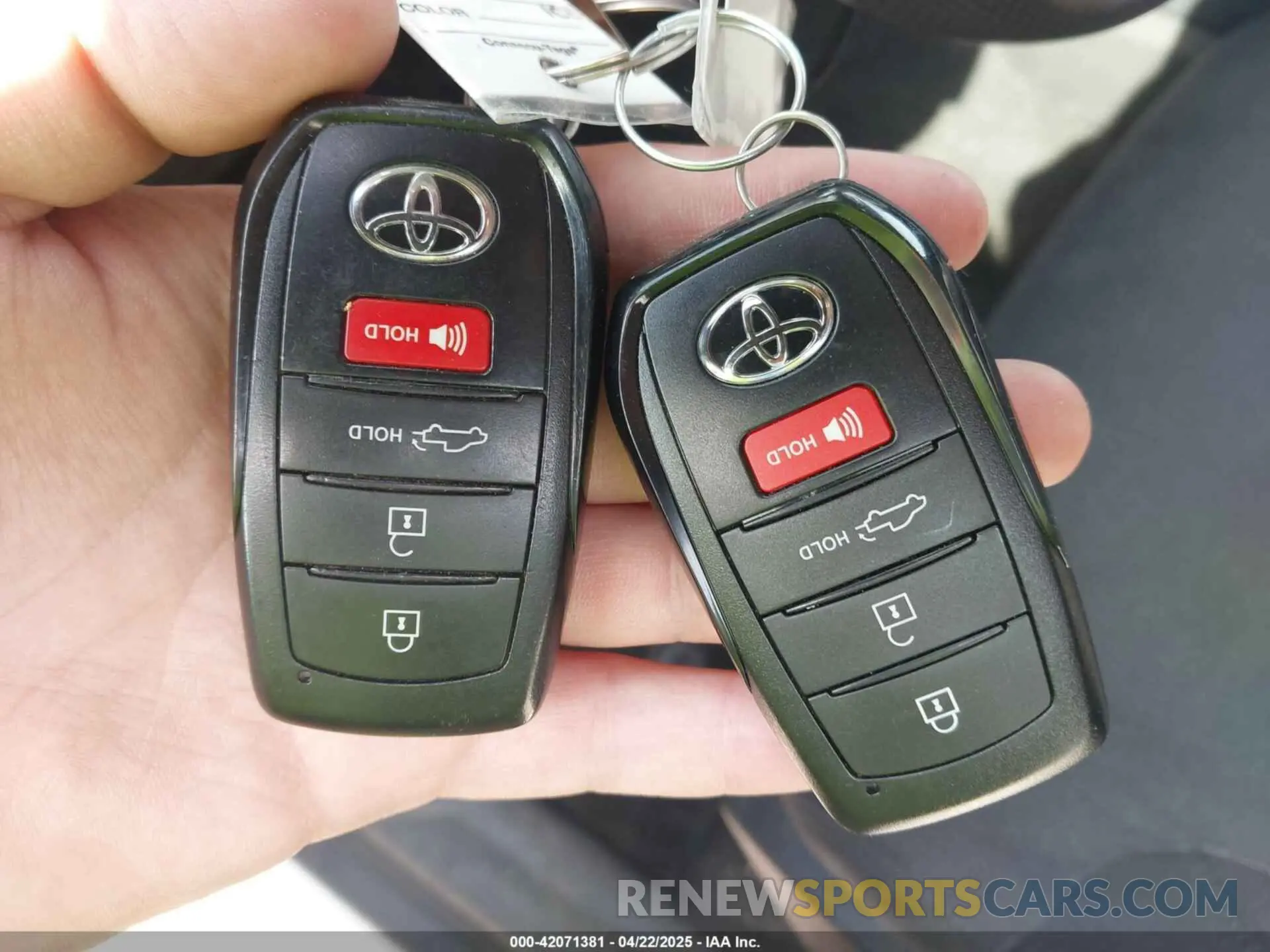 11 fotografías del automóvil dañado 5TFLA5DB7PX112573 TOYOTA TUNDRA 2023