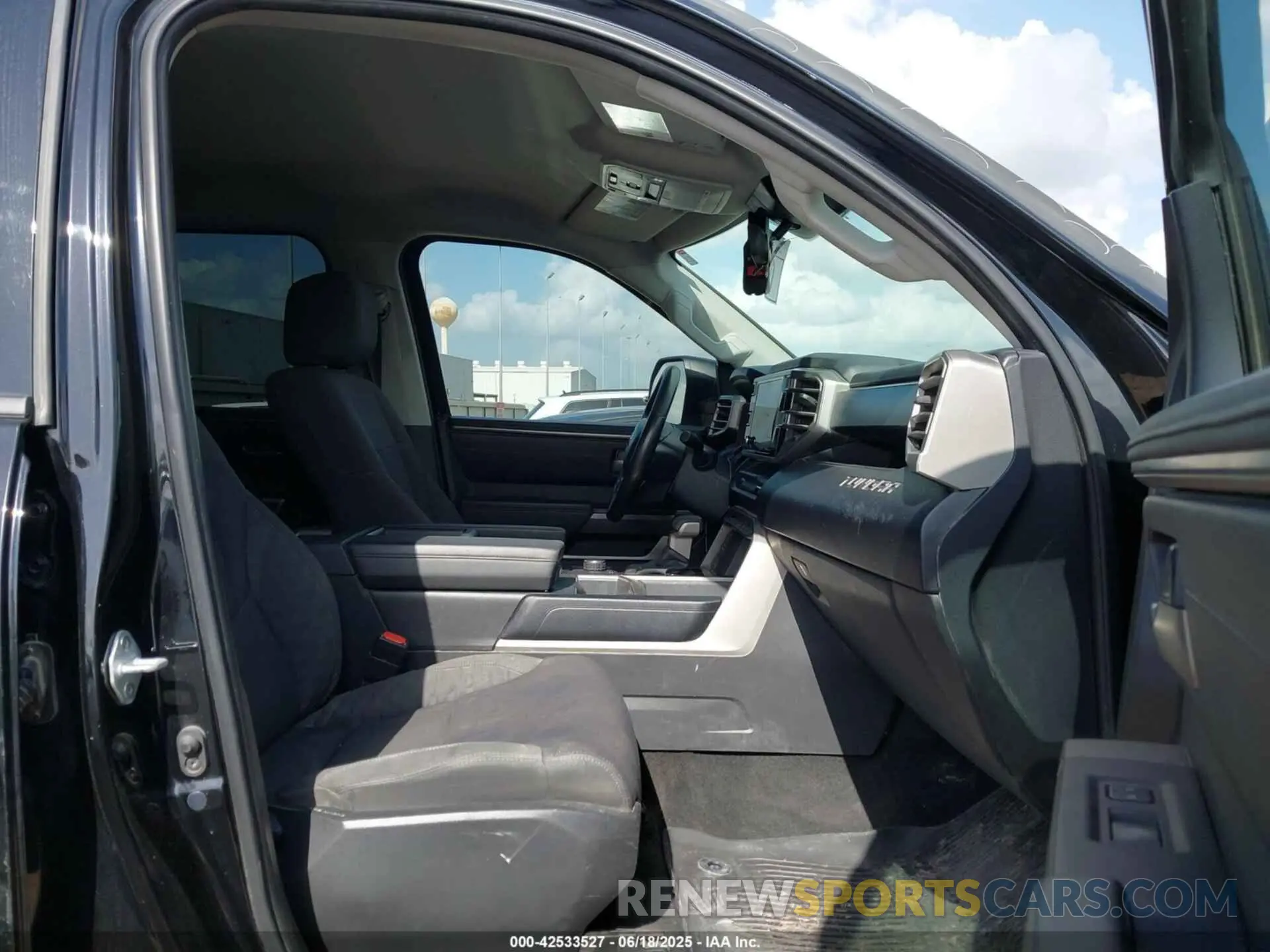 5 fotografías del automóvil dañado 5TFLA5DB8PX067014 TOYOTA TUNDRA 2023