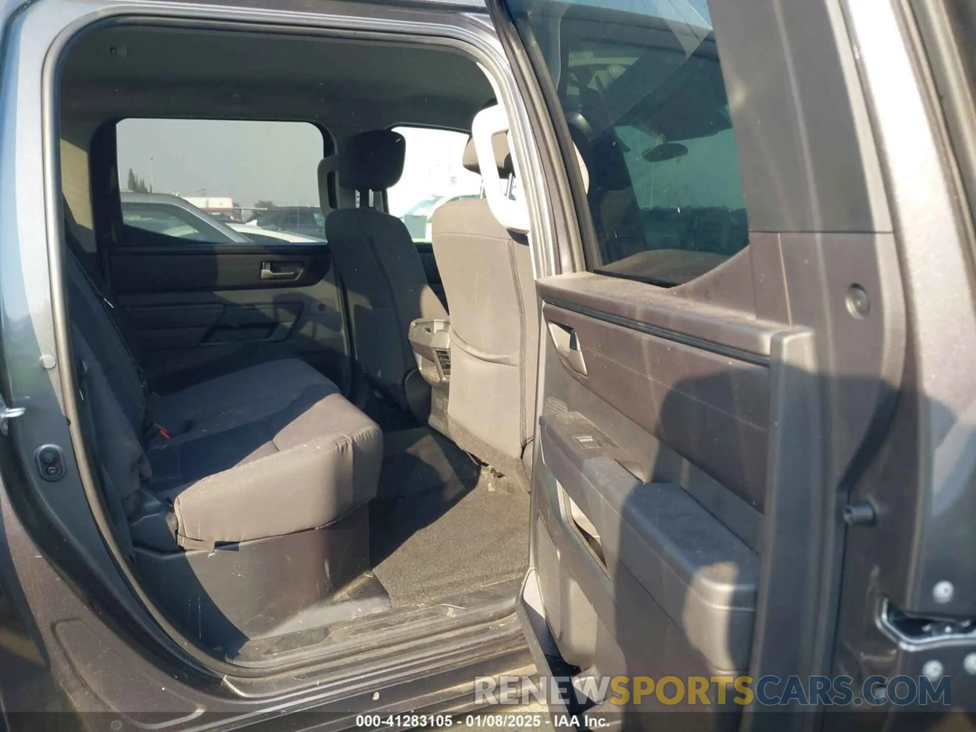 8 fotografías del automóvil dañado 5TFLA5DBXPX066561 TOYOTA TUNDRA 2023