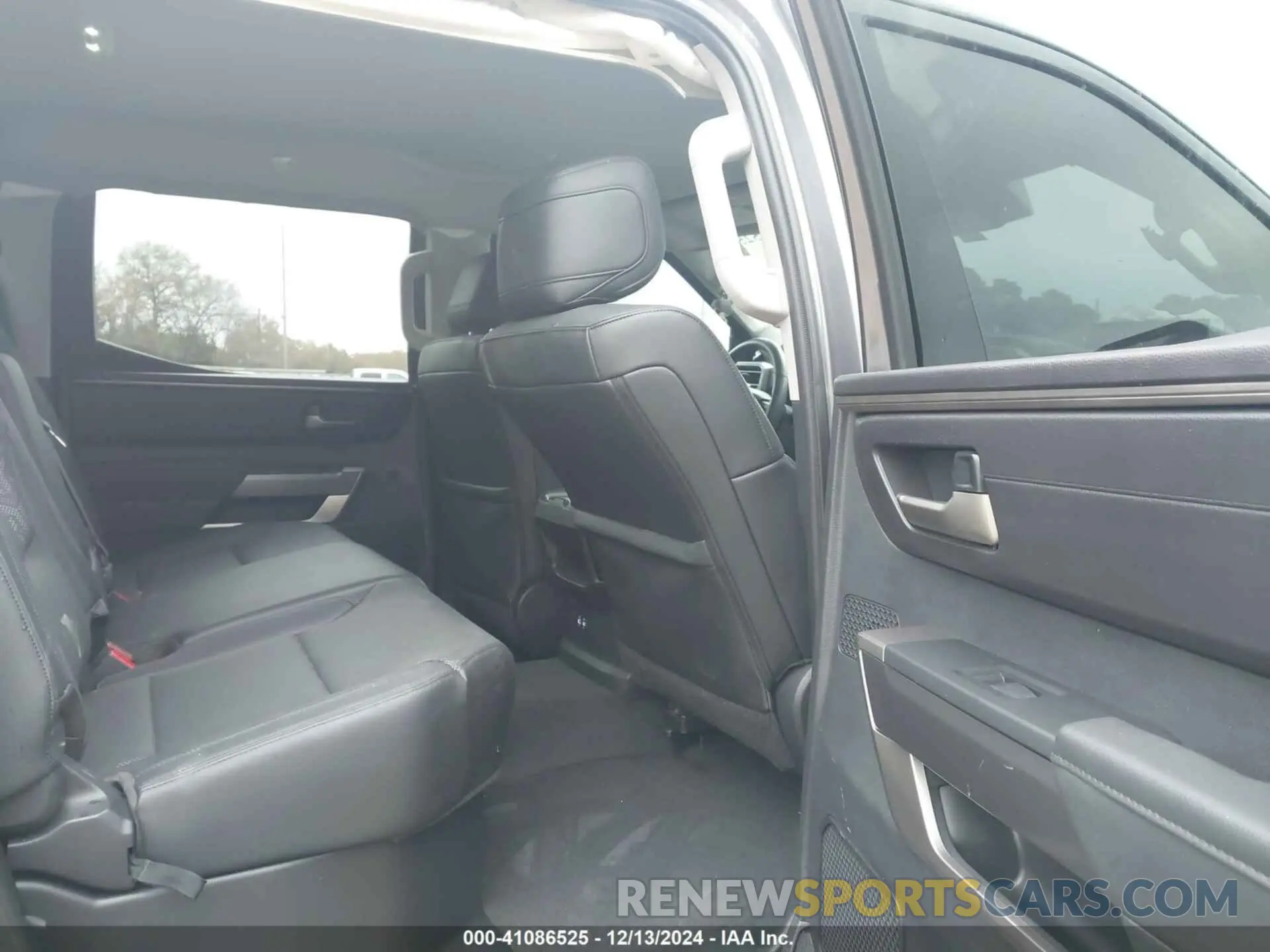 8 fotografías del automóvil dañado 5TFLA5DBXPX125687 TOYOTA TUNDRA 2023