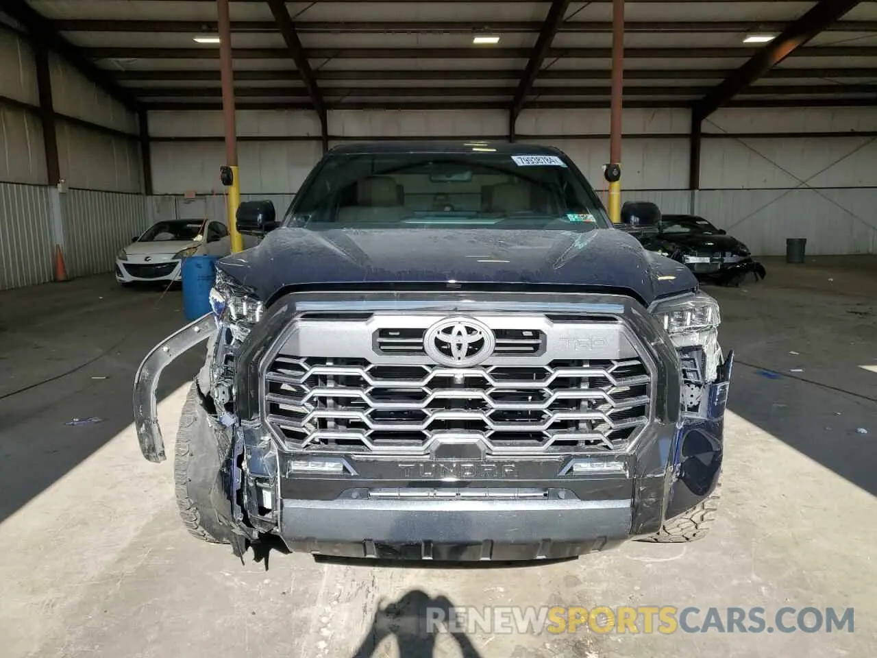 5 fotografías del automóvil dañado 5TFMA5DB5PX061319 TOYOTA TUNDRA 2023