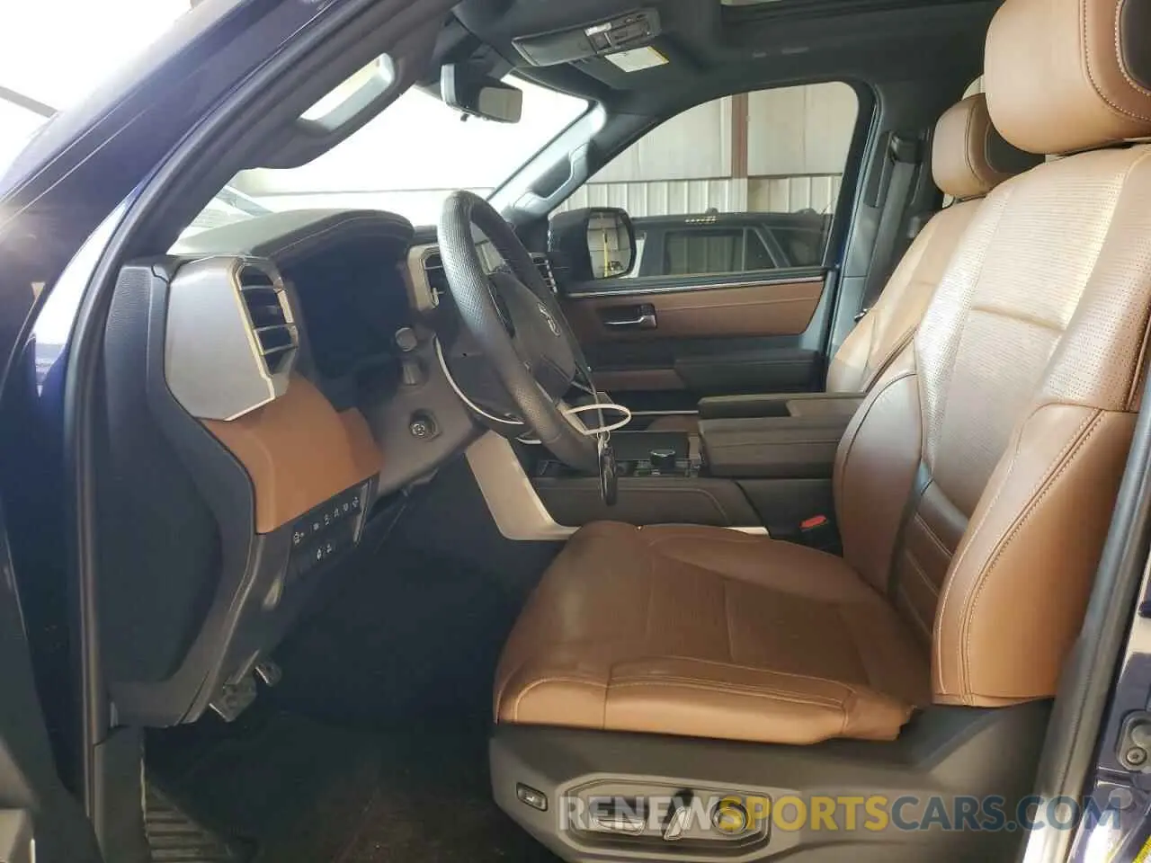 7 fotografías del automóvil dañado 5TFMA5DB5PX061319 TOYOTA TUNDRA 2023