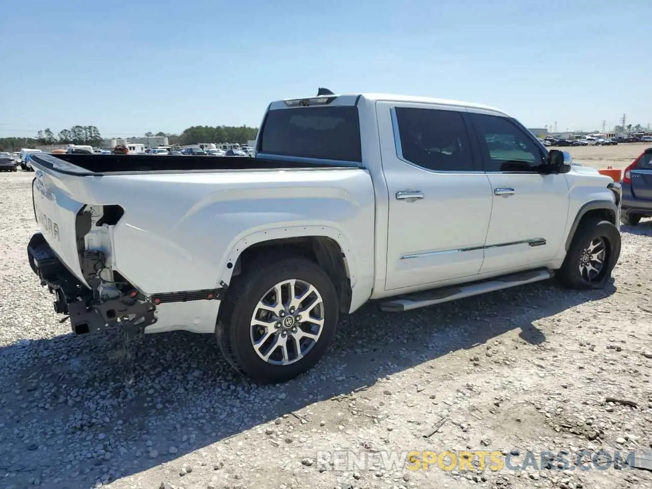 3 fotografías del automóvil dañado 5TFMC5AB9PX002272 TOYOTA TUNDRA 2023