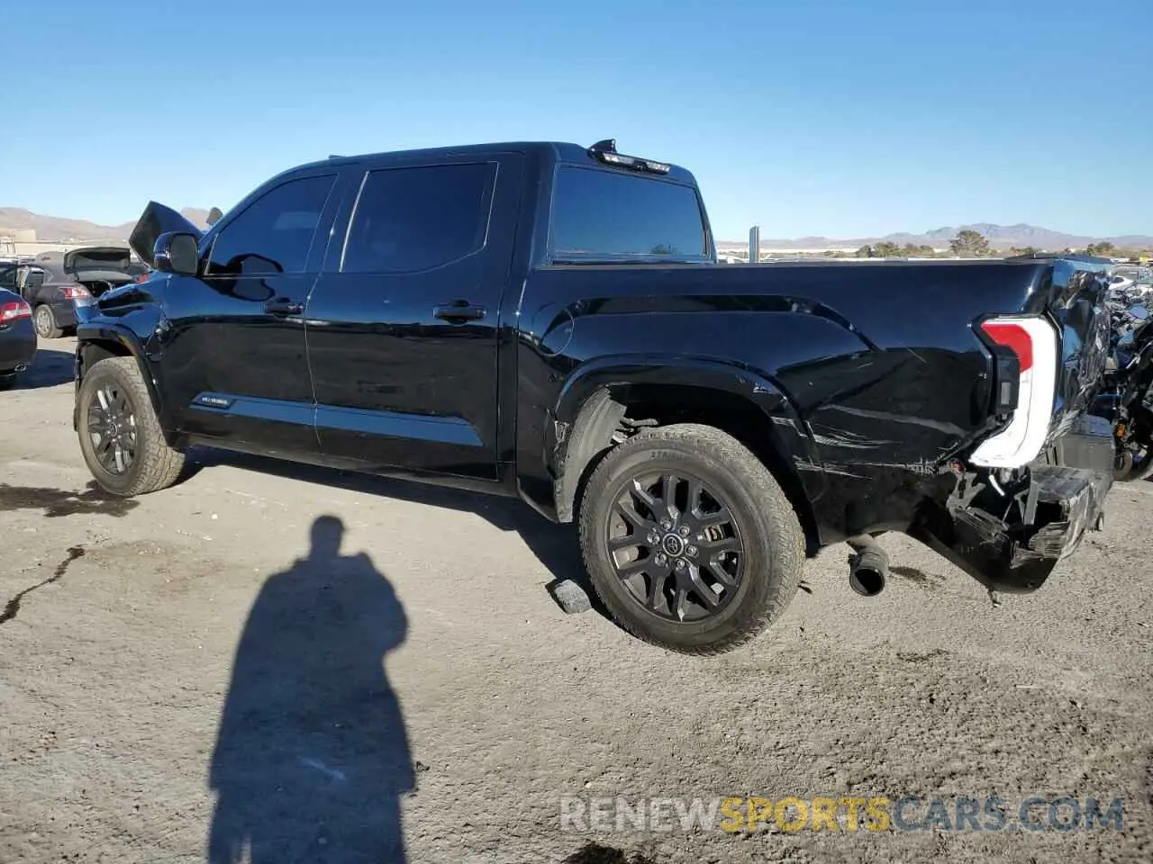 2 fotografías del automóvil dañado 5TFNA5DB3PX084778 TOYOTA TUNDRA 2023