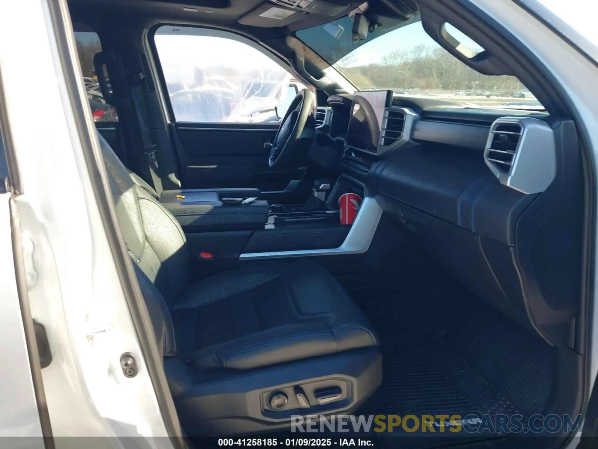 5 fotografías del automóvil dañado 5TFNA5EC4PX017579 TOYOTA TUNDRA 2023