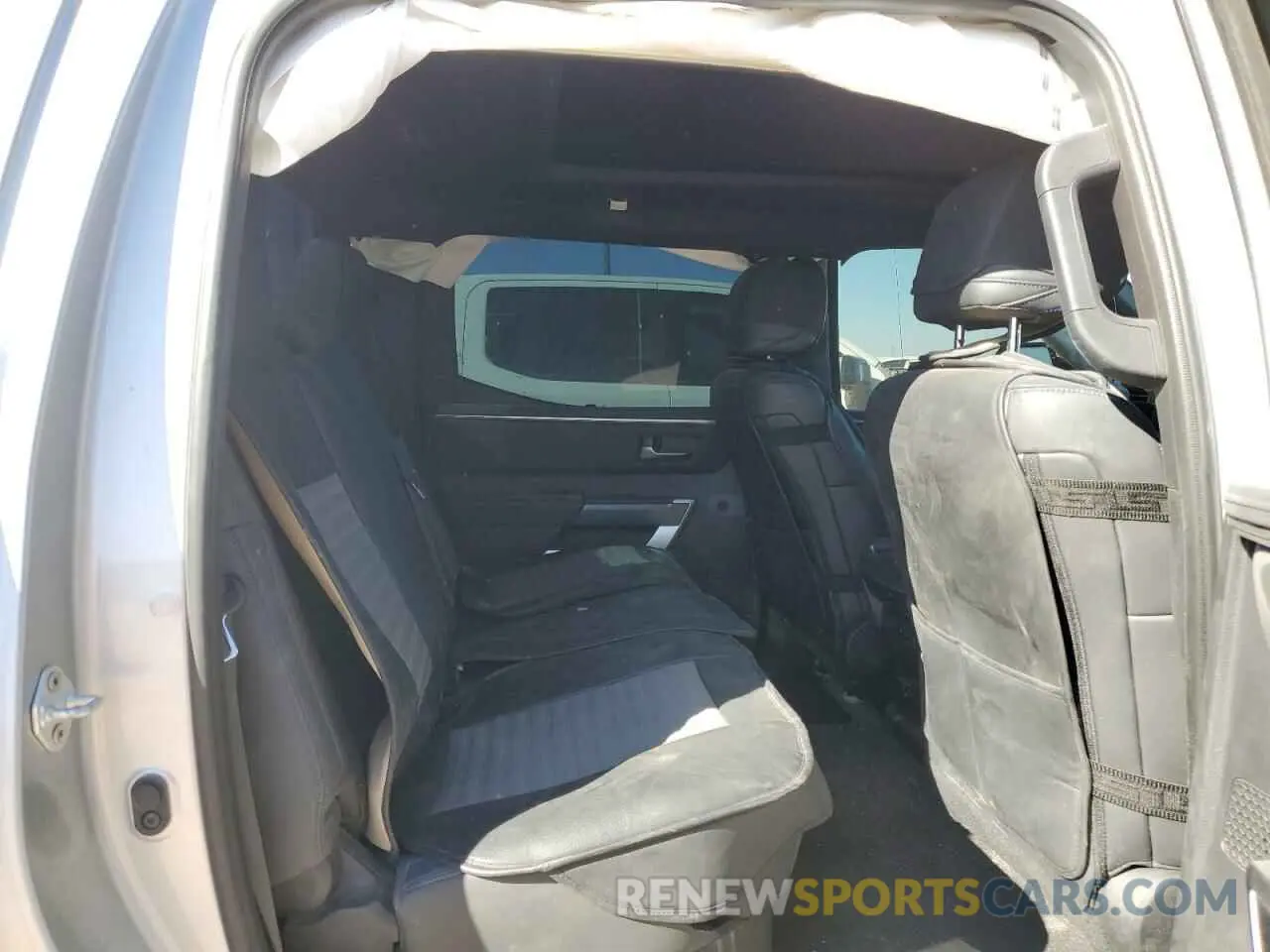 10 fotografías del automóvil dañado 5TFNA5EC6PX011699 TOYOTA TUNDRA 2023