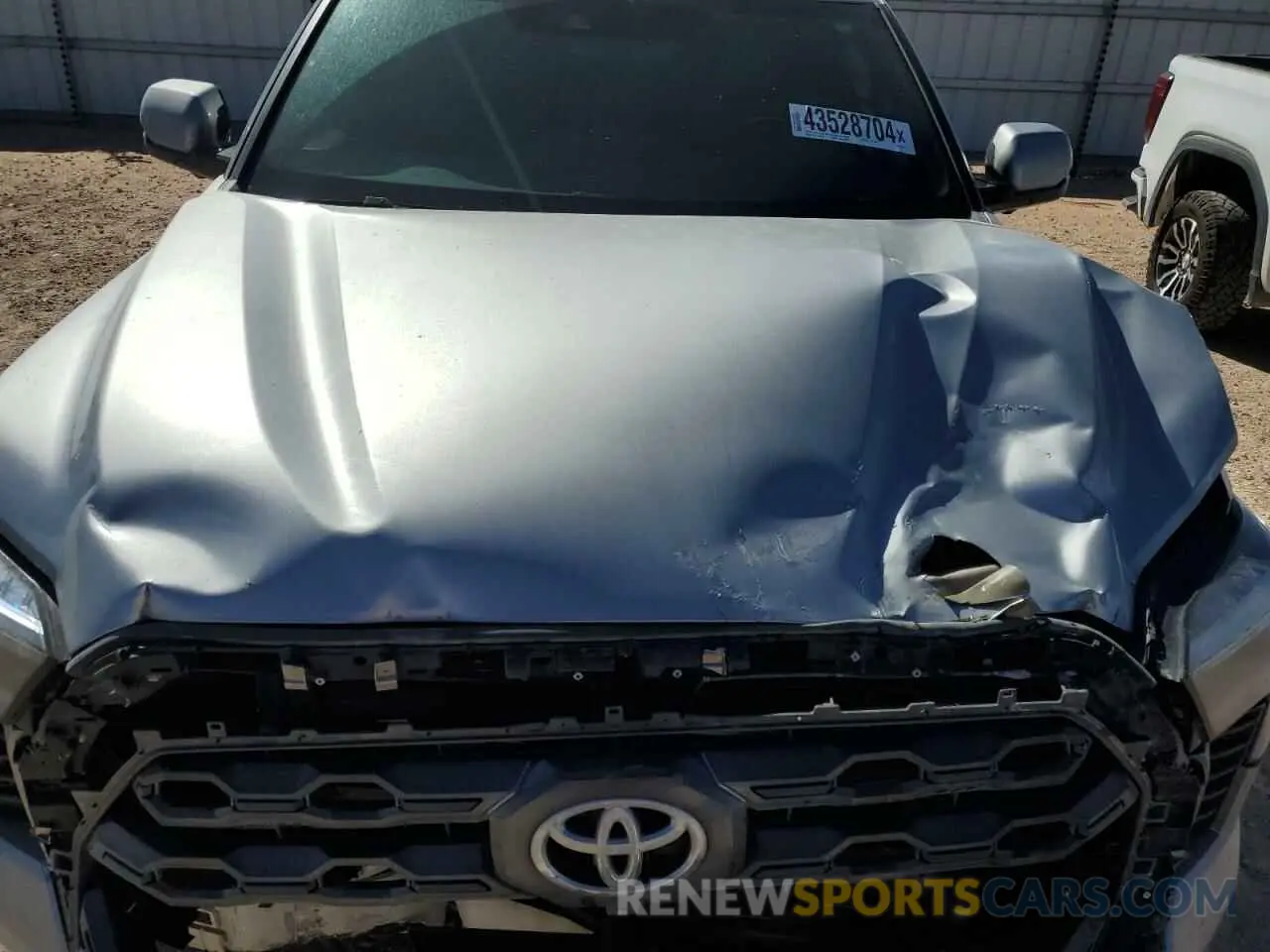 11 fotografías del automóvil dañado 5TFNA5EC6PX011699 TOYOTA TUNDRA 2023