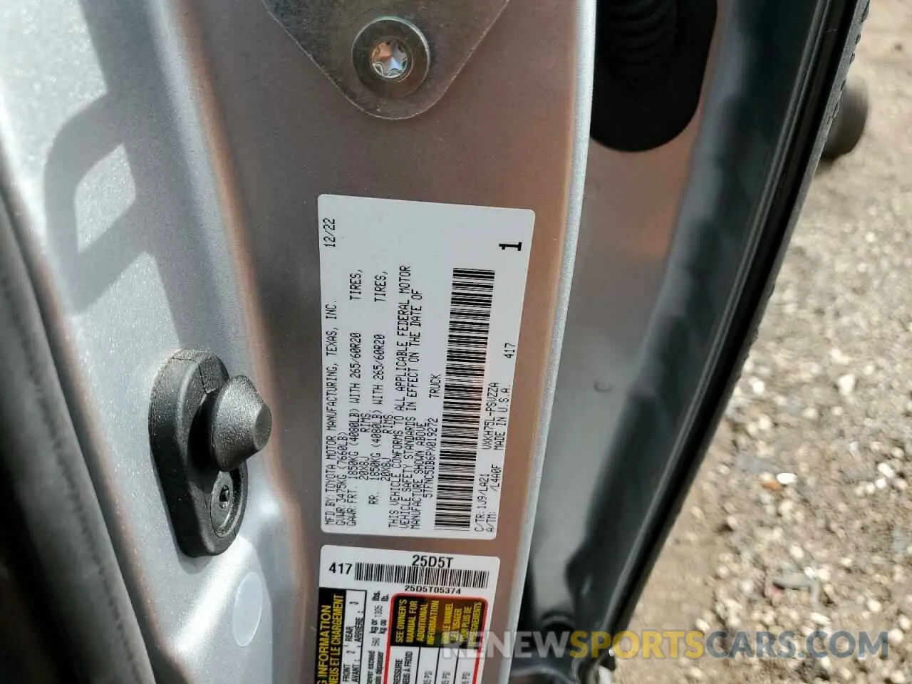 12 fotografías del automóvil dañado 5TFNC5DB6PX019272 TOYOTA TUNDRA 2023