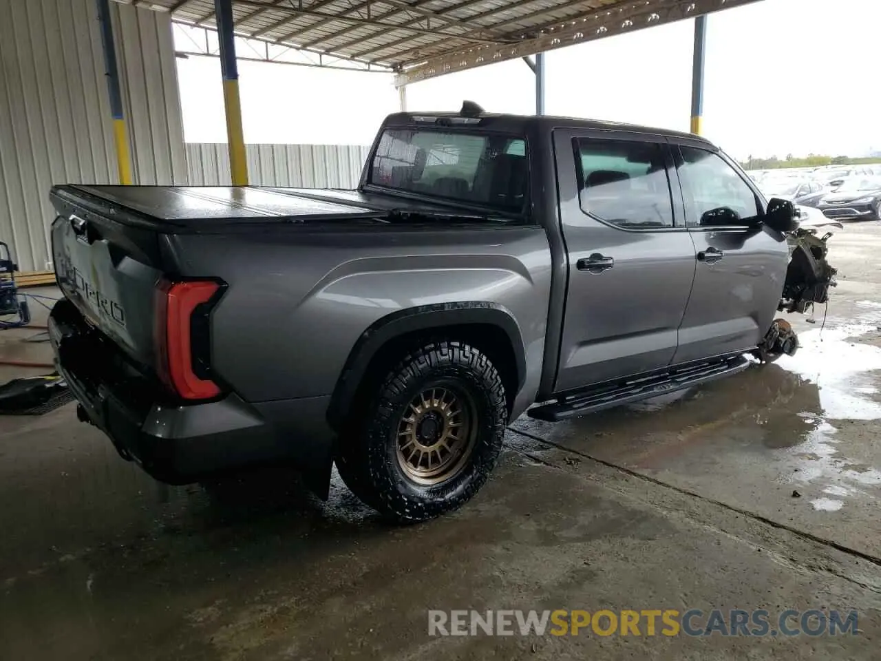 3 fotografías del automóvil dañado 5TFPC5DB3PX032280 TOYOTA TUNDRA 2023