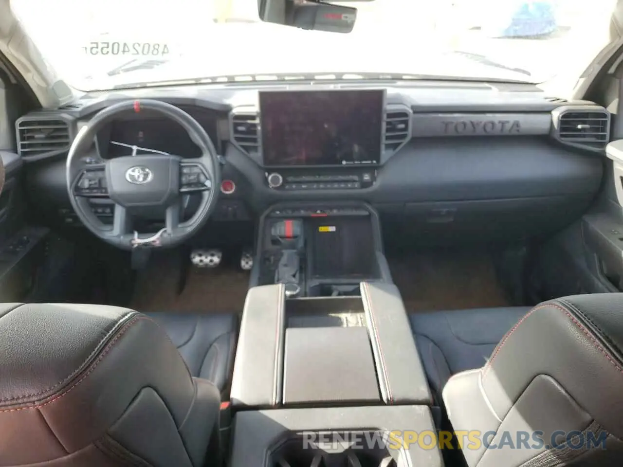 8 fotografías del automóvil dañado 5TFPC5DB5PX028778 TOYOTA TUNDRA 2023