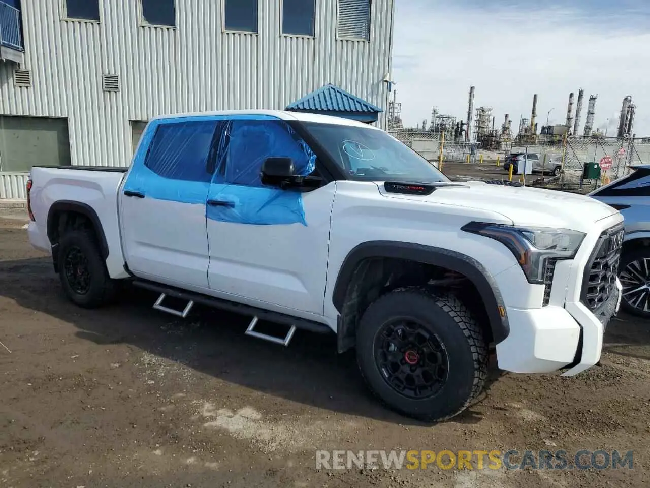 4 fotografías del automóvil dañado 5TFPC5DBXPX039565 TOYOTA TUNDRA 2023