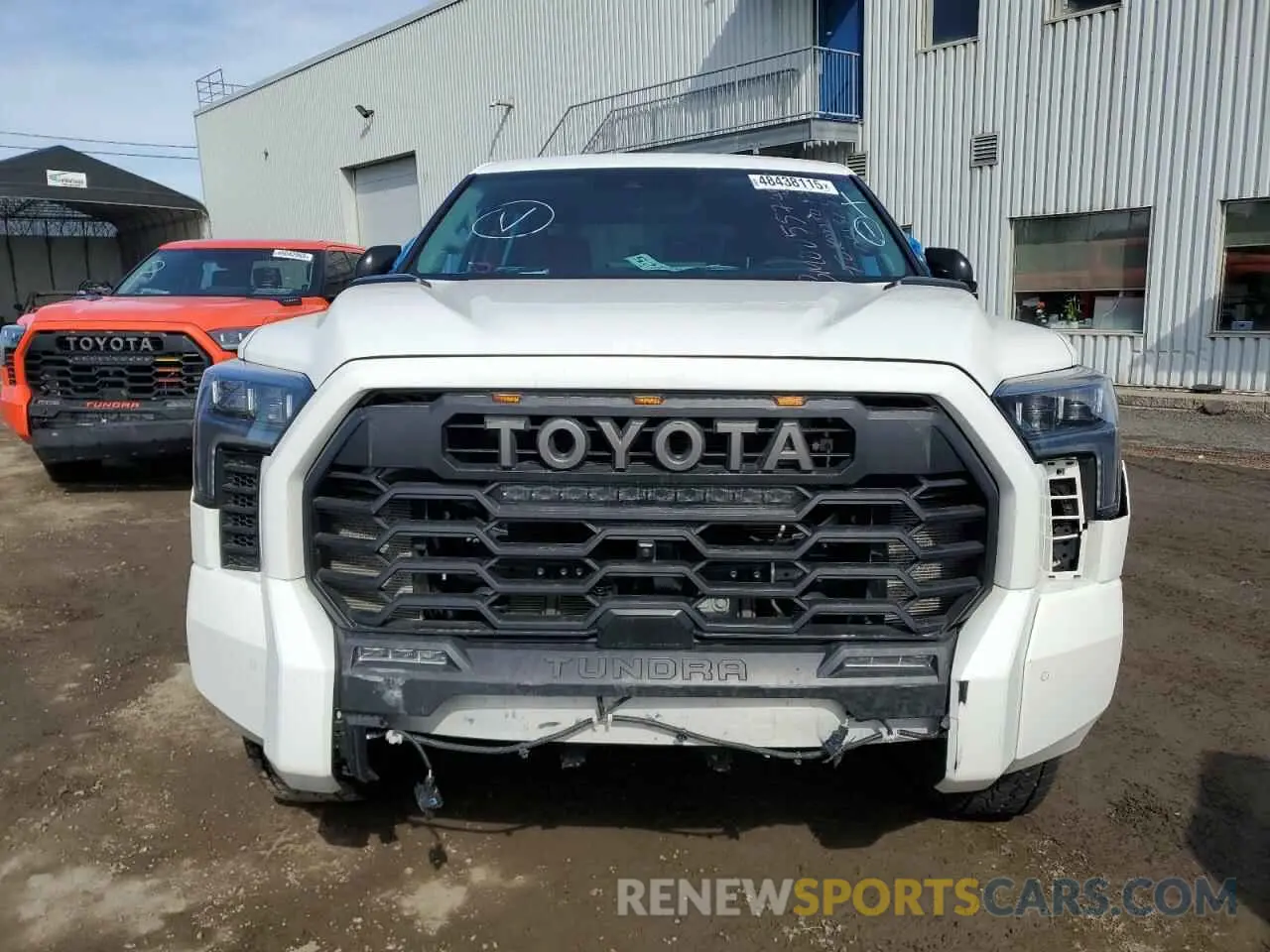 5 fotografías del automóvil dañado 5TFPC5DBXPX039565 TOYOTA TUNDRA 2023
