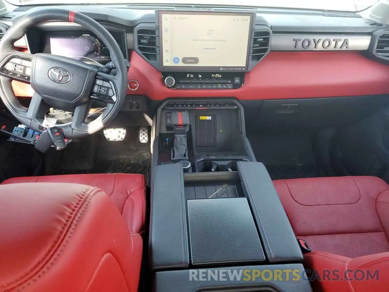 8 fotografías del automóvil dañado 5TFPC5DBXPX039565 TOYOTA TUNDRA 2023