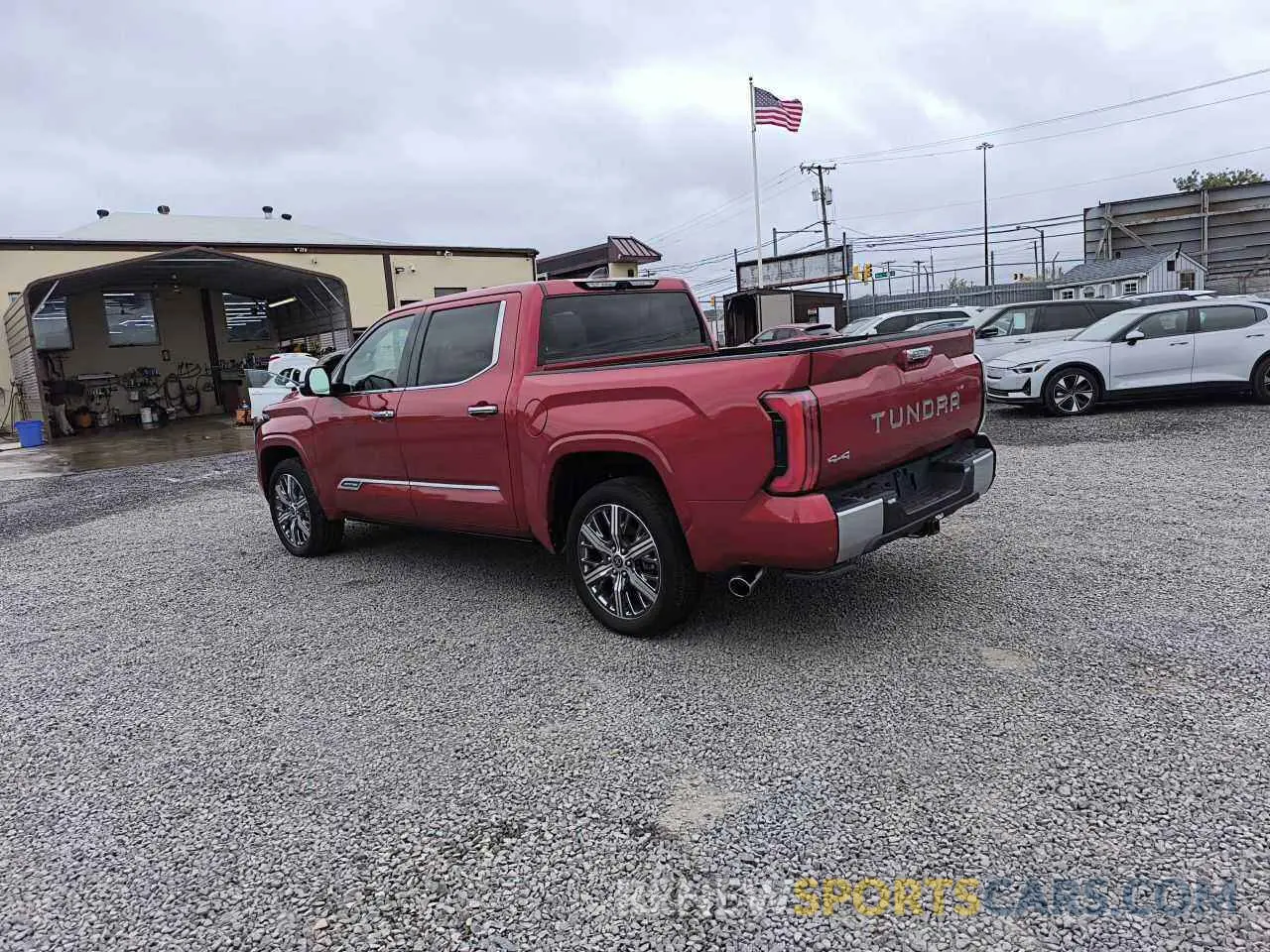 2 fotografías del automóvil dañado 5TFVC5DB3PX030312 TOYOTA TUNDRA 2023