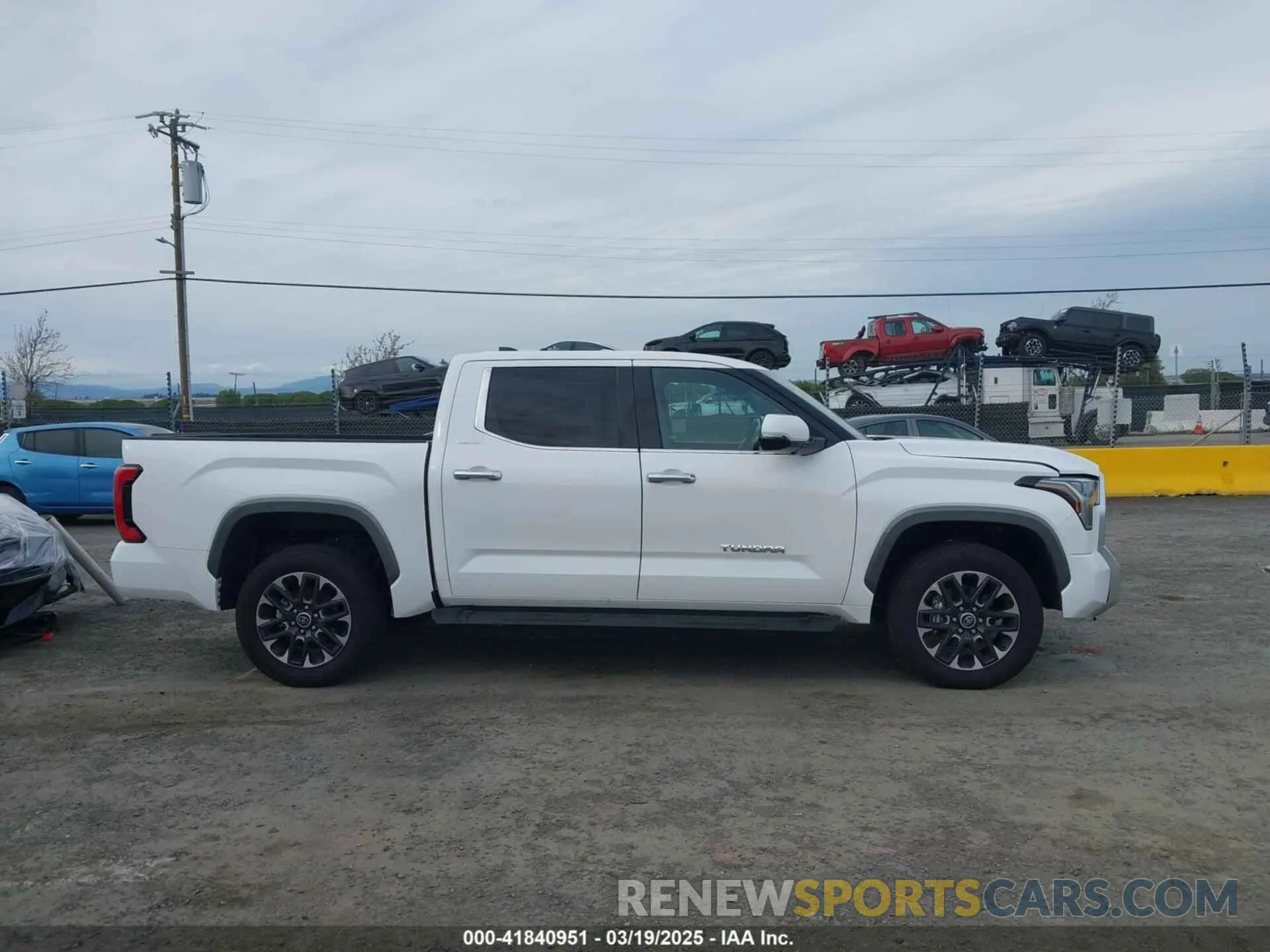 13 fotografías del automóvil dañado 5TFJA5DB4RX210700 TOYOTA TUNDRA 2024