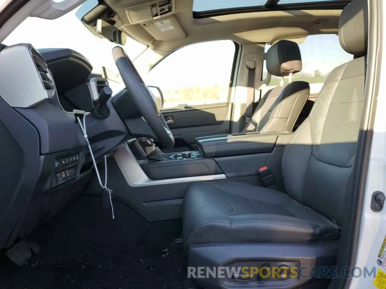 7 fotografías del automóvil dañado 5TFJA5DB4RX223558 TOYOTA TUNDRA 2024
