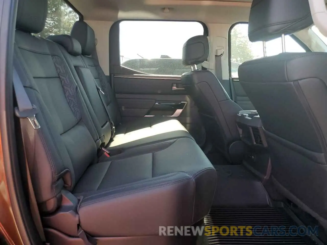10 fotografías del automóvil dañado 5TFJA5DB9RX174146 TOYOTA TUNDRA 2024
