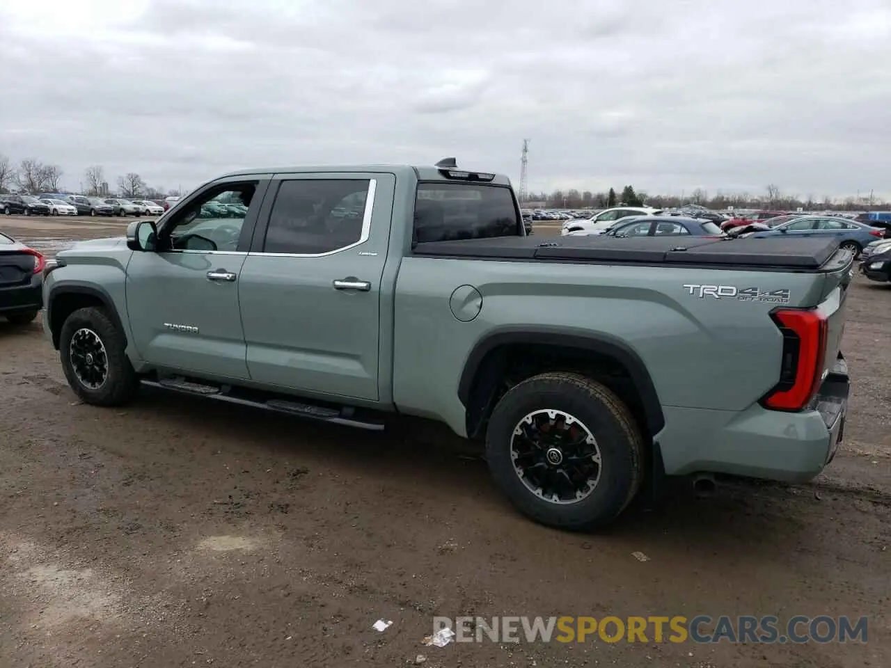 2 fotografías del automóvil dañado 5TFJA5EC2RX021051 TOYOTA TUNDRA 2024