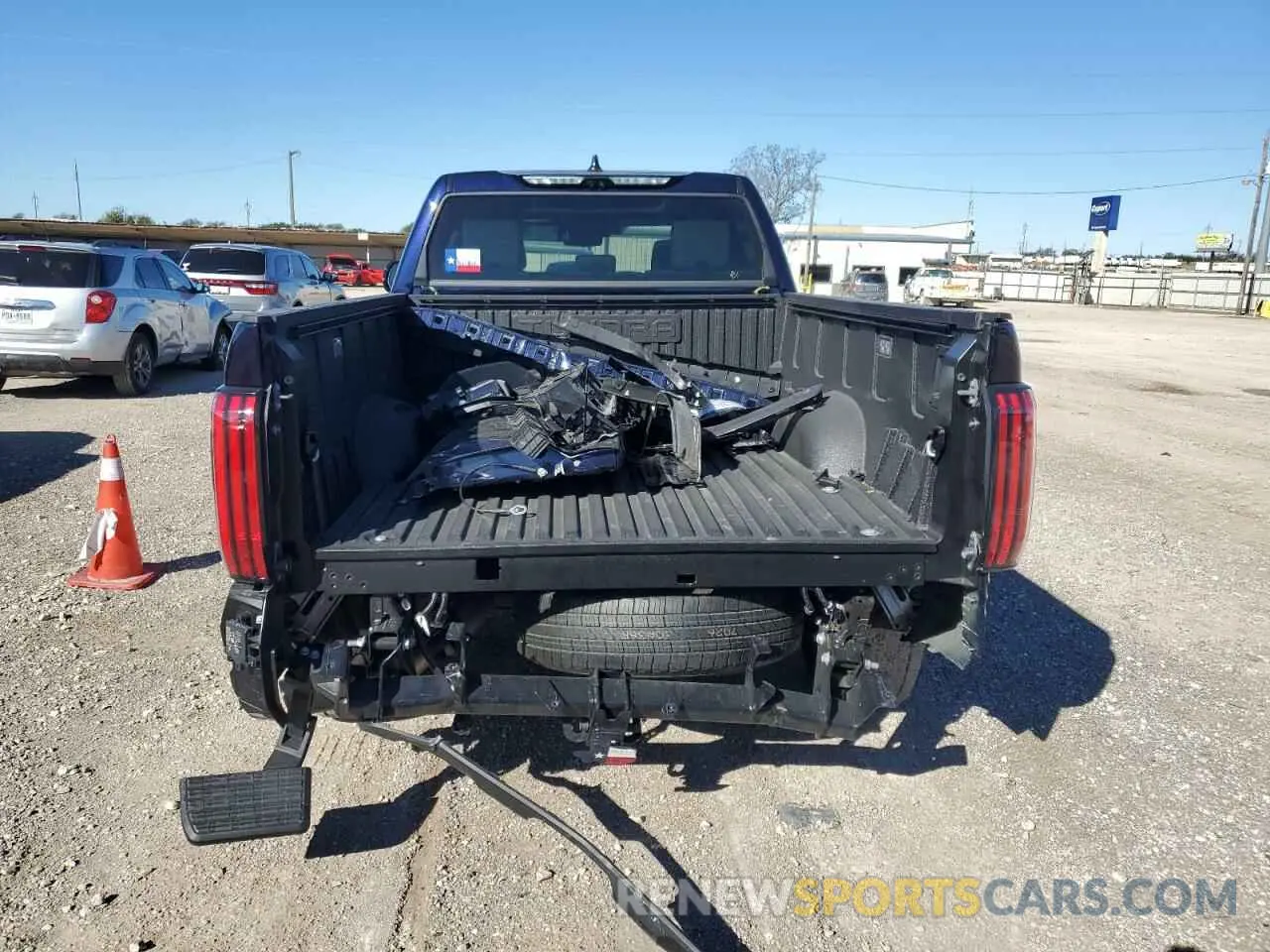 6 fotografías del automóvil dañado 5TFJA5EC2RX028713 TOYOTA TUNDRA 2024