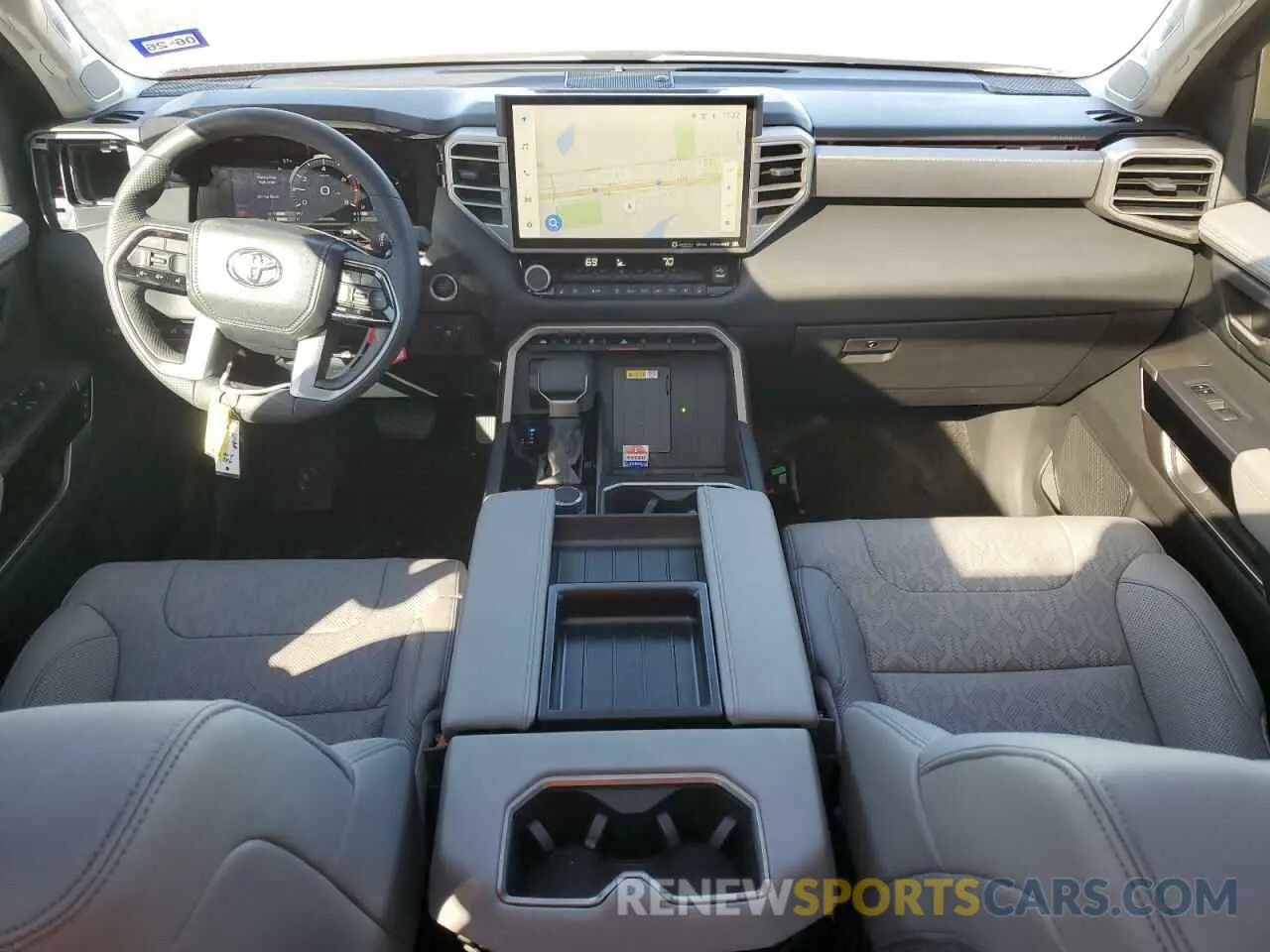 8 fotografías del automóvil dañado 5TFJA5EC2RX028713 TOYOTA TUNDRA 2024