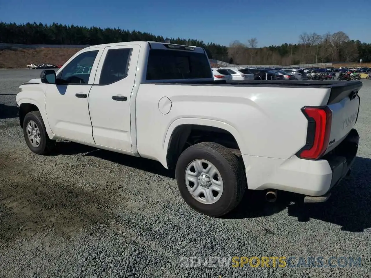 2 fotografías del automóvil dañado 5TFKB5DA2RX229142 TOYOTA TUNDRA 2024