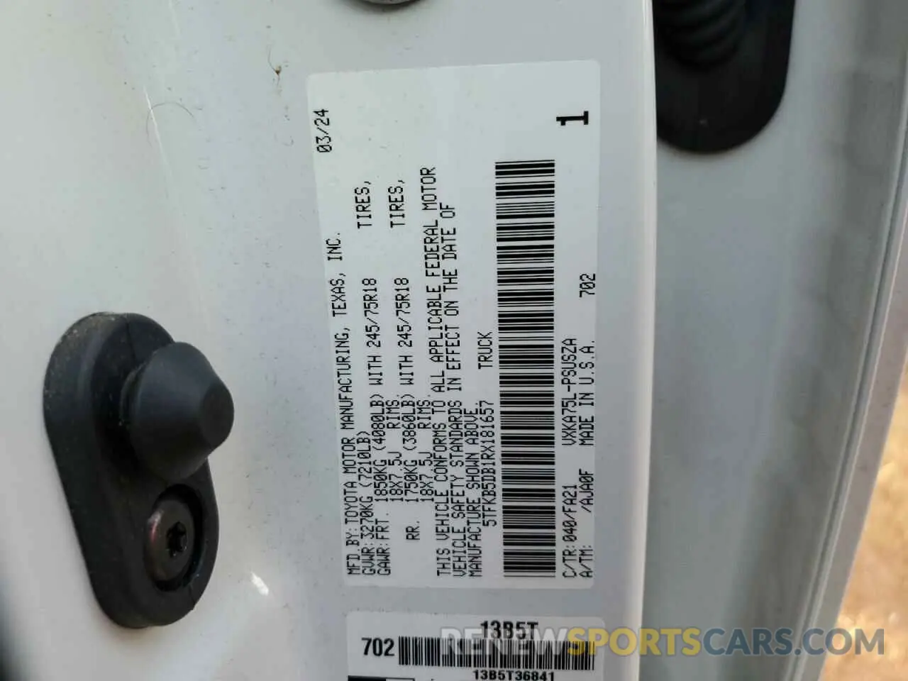 14 fotografías del automóvil dañado 5TFKB5DB1RX181657 TOYOTA TUNDRA 2024