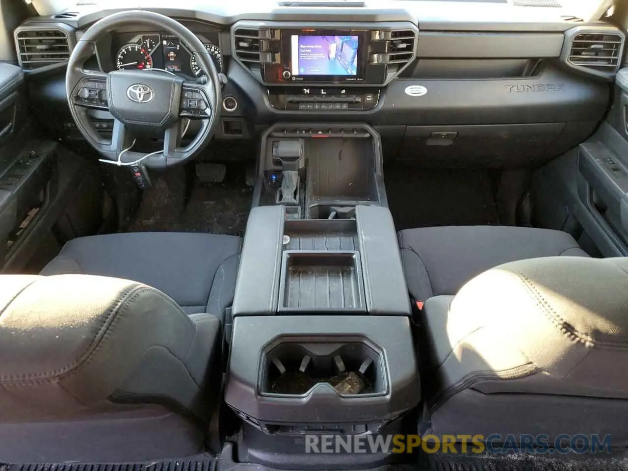8 fotografías del automóvil dañado 5TFKB5DB1RX181657 TOYOTA TUNDRA 2024