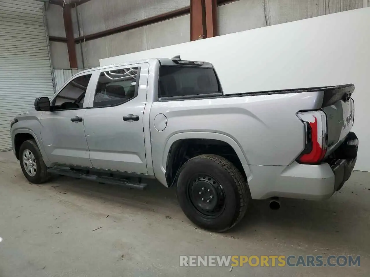 2 fotografías del automóvil dañado 5TFKB5DB3RX176041 TOYOTA TUNDRA 2024