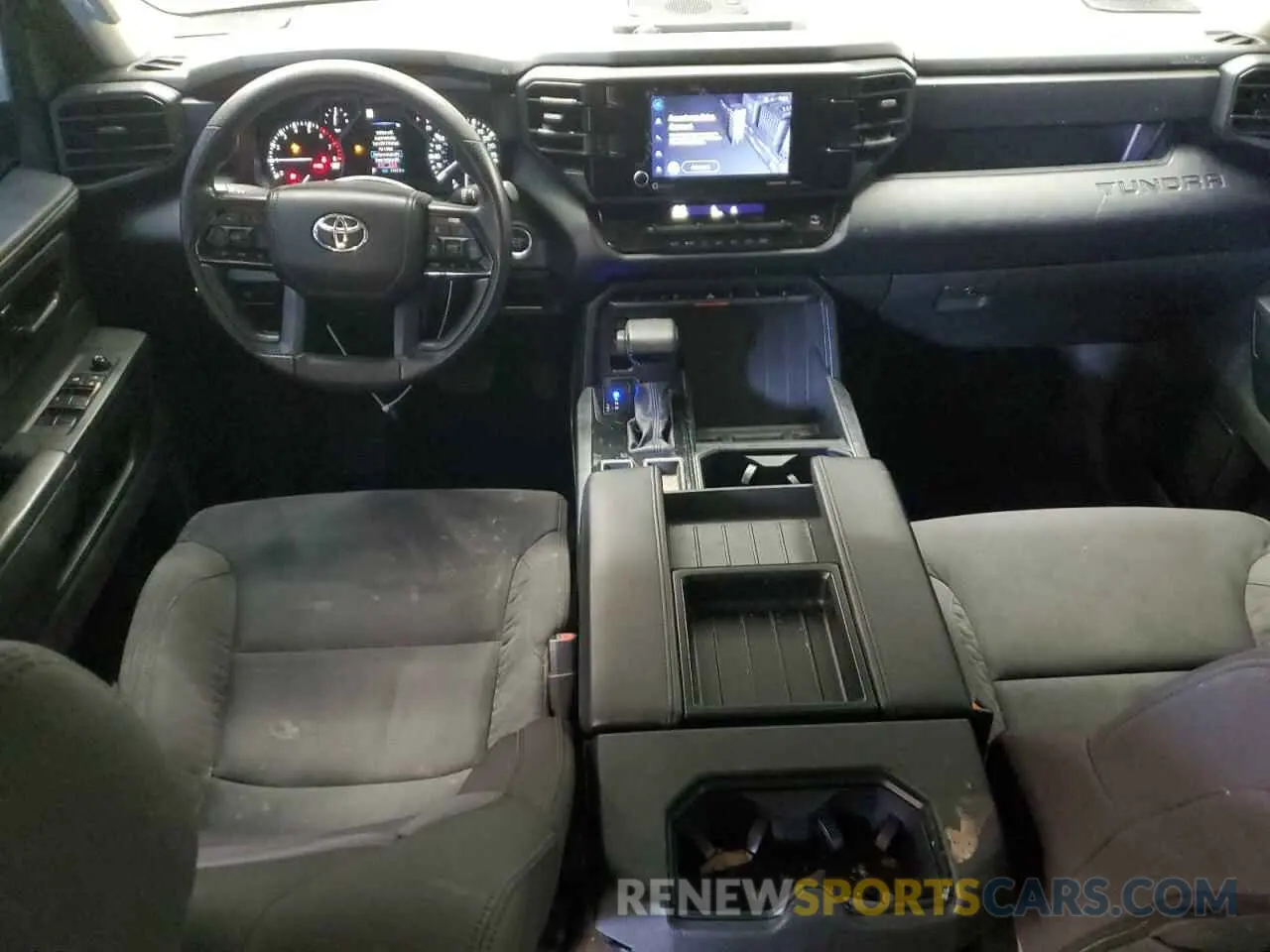 8 fotografías del automóvil dañado 5TFKB5DB3RX176041 TOYOTA TUNDRA 2024