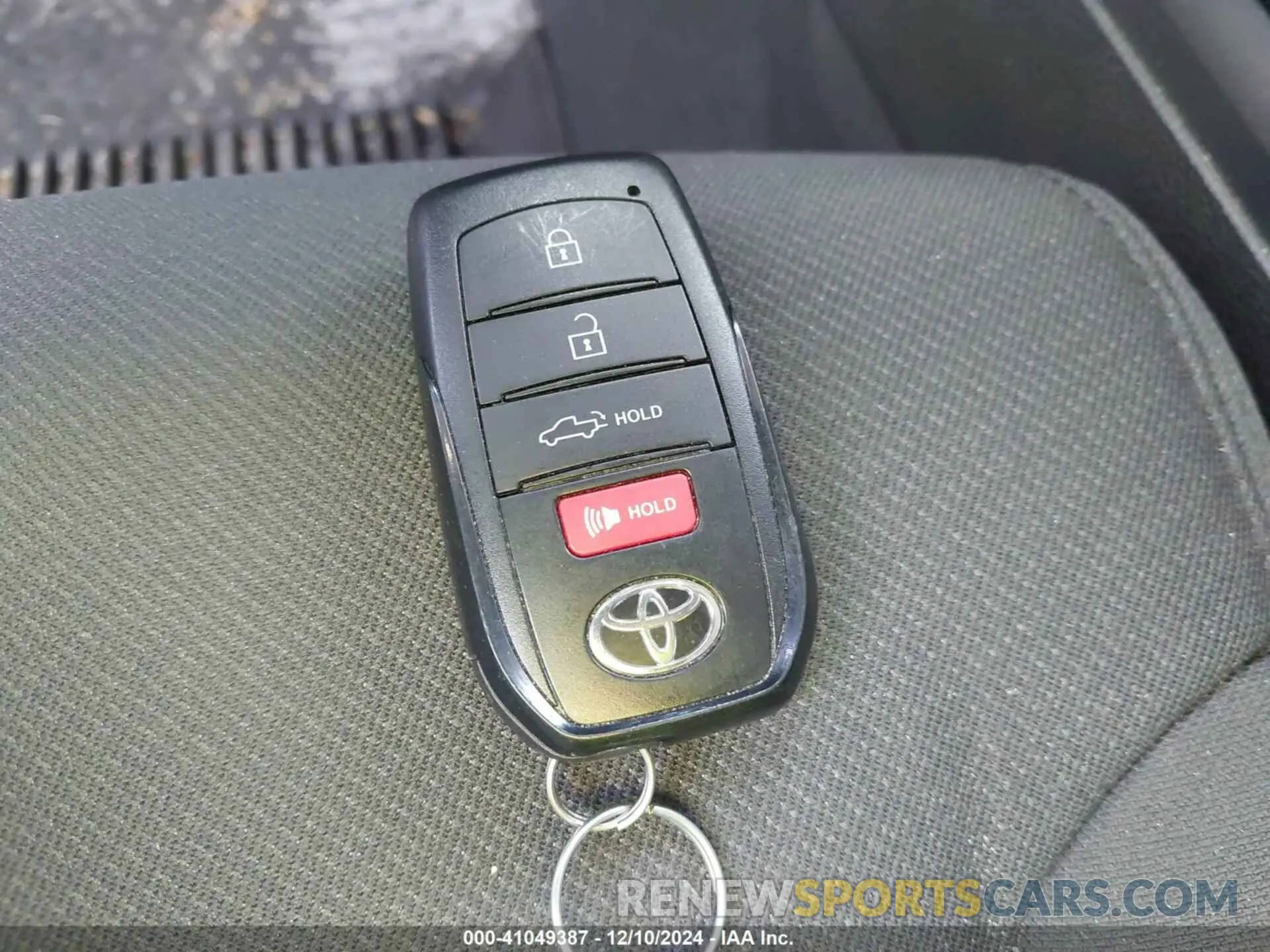 11 fotografías del automóvil dañado 5TFKB5DB5RX177711 TOYOTA TUNDRA 2024