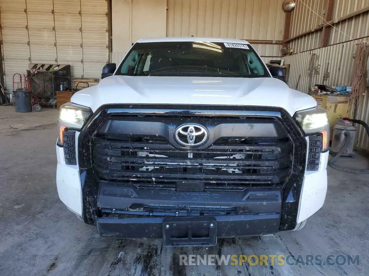 5 fotografías del automóvil dañado 5TFKB5DB6RX217360 TOYOTA TUNDRA 2024