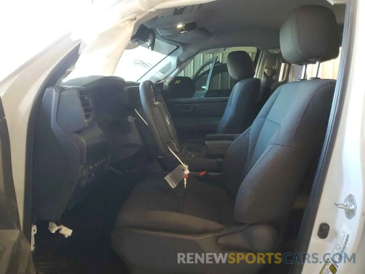 7 fotografías del automóvil dañado 5TFKB5DB6RX217360 TOYOTA TUNDRA 2024