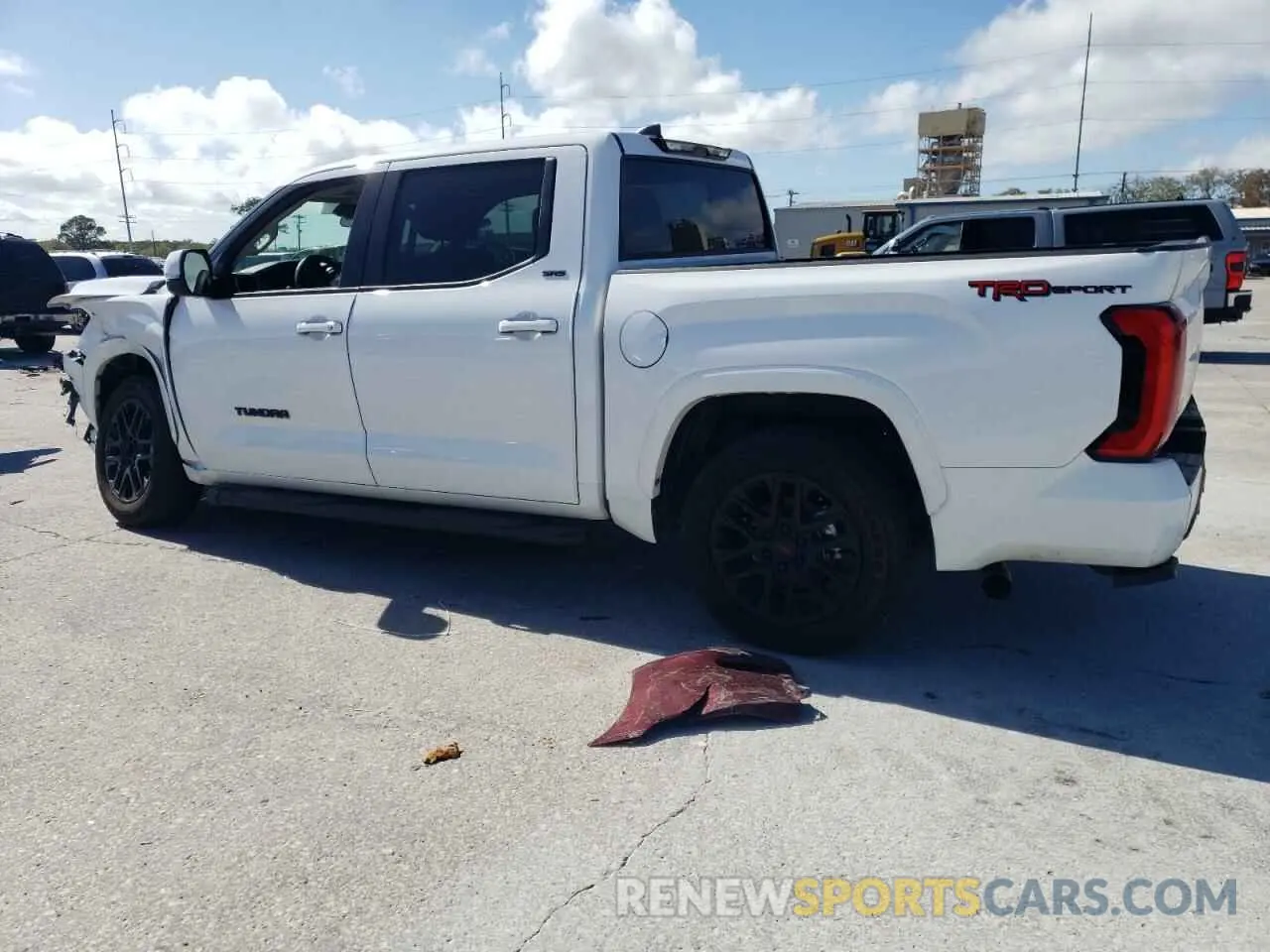 2 fotografías del automóvil dañado 5TFLA5AB5RX040103 TOYOTA TUNDRA 2024