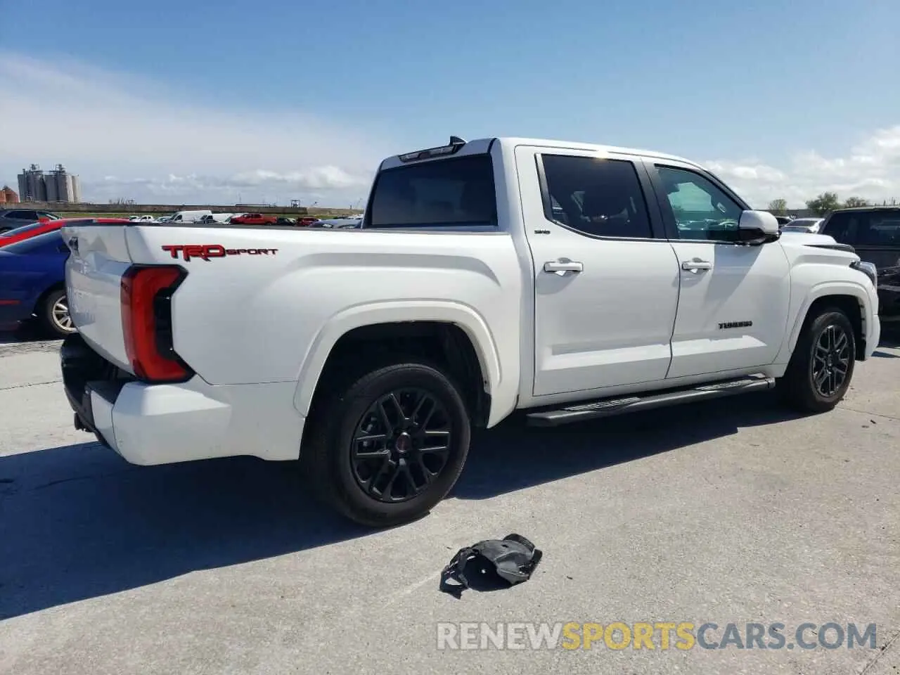 3 fotografías del automóvil dañado 5TFLA5AB5RX040103 TOYOTA TUNDRA 2024