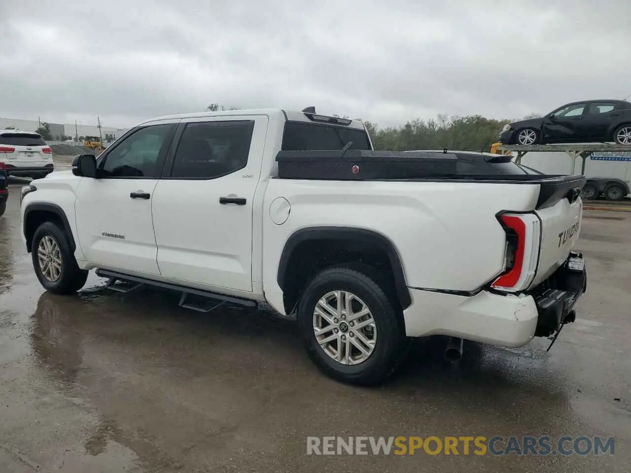2 fotografías del automóvil dañado 5TFLA5AB6RX039140 TOYOTA TUNDRA 2024