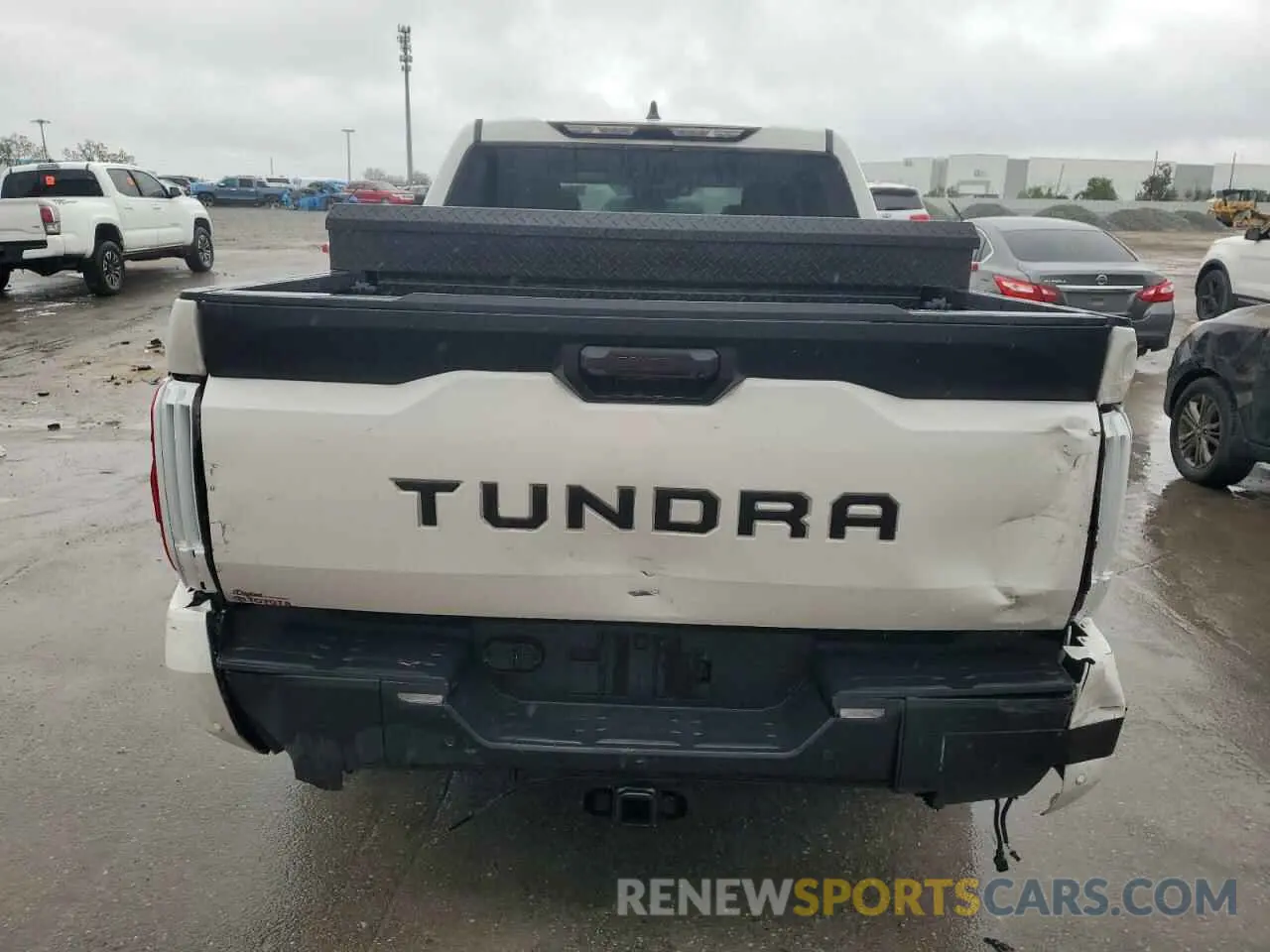 6 fotografías del automóvil dañado 5TFLA5AB6RX039140 TOYOTA TUNDRA 2024