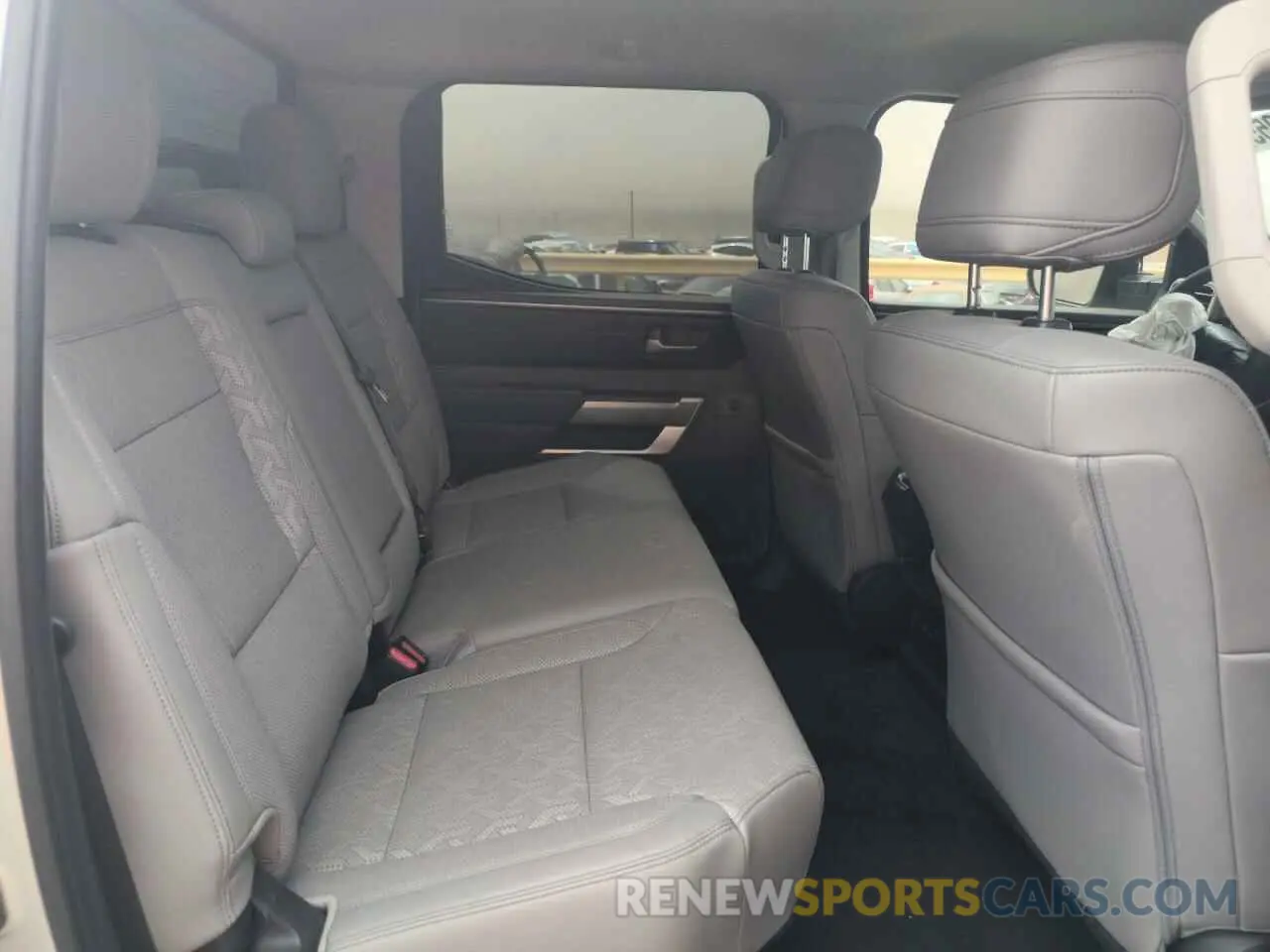 10 fotografías del automóvil dañado 5TFLA5AB9RX033848 TOYOTA TUNDRA 2024