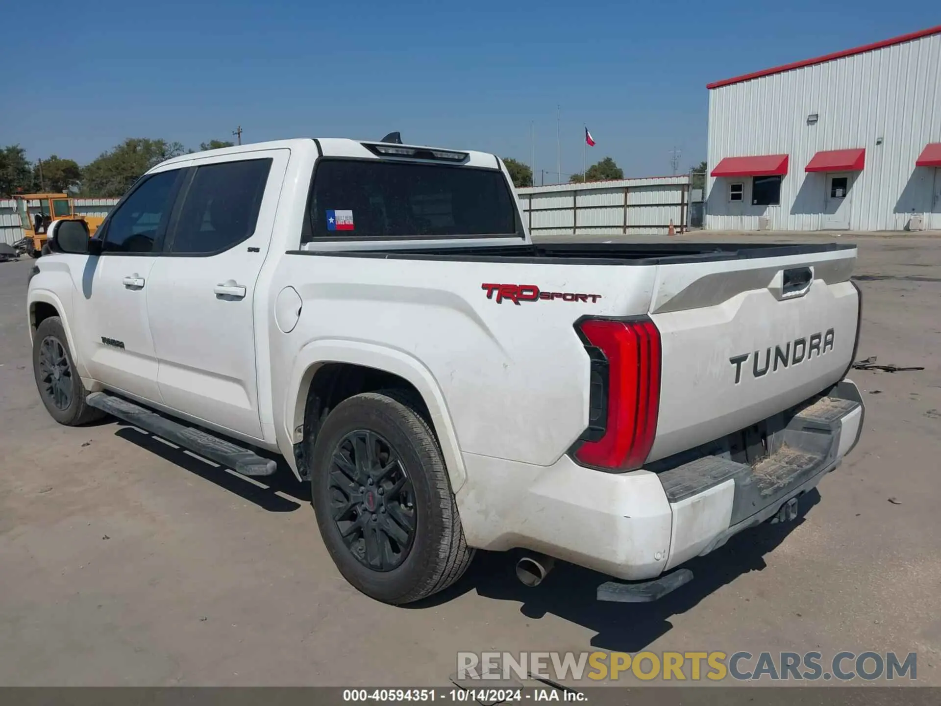 3 fotografías del automóvil dañado 5TFLA5ABXRX032871 TOYOTA TUNDRA 2024
