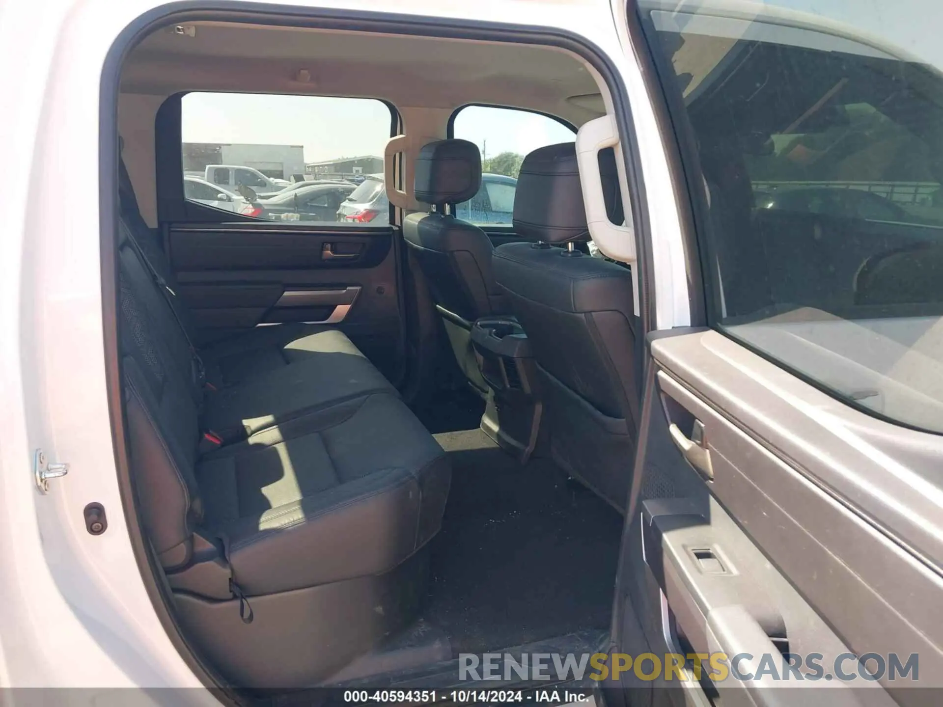 8 fotografías del automóvil dañado 5TFLA5ABXRX032871 TOYOTA TUNDRA 2024