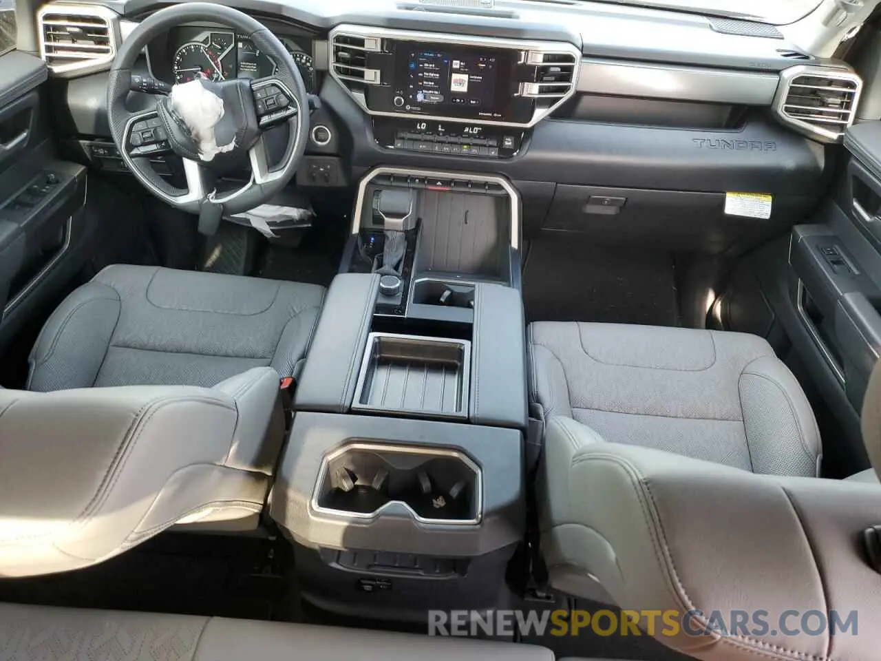 8 fotografías del automóvil dañado 5TFLA5DA5RX166349 TOYOTA TUNDRA 2024