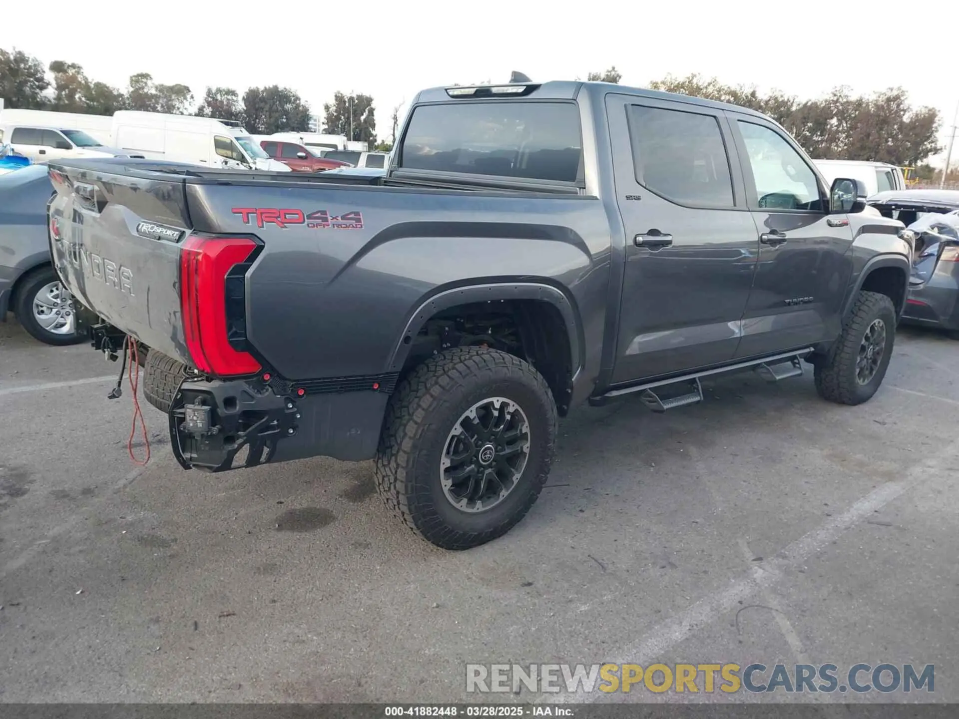 4 fotografías del automóvil dañado 5TFLA5DB0RX145580 TOYOTA TUNDRA 2024