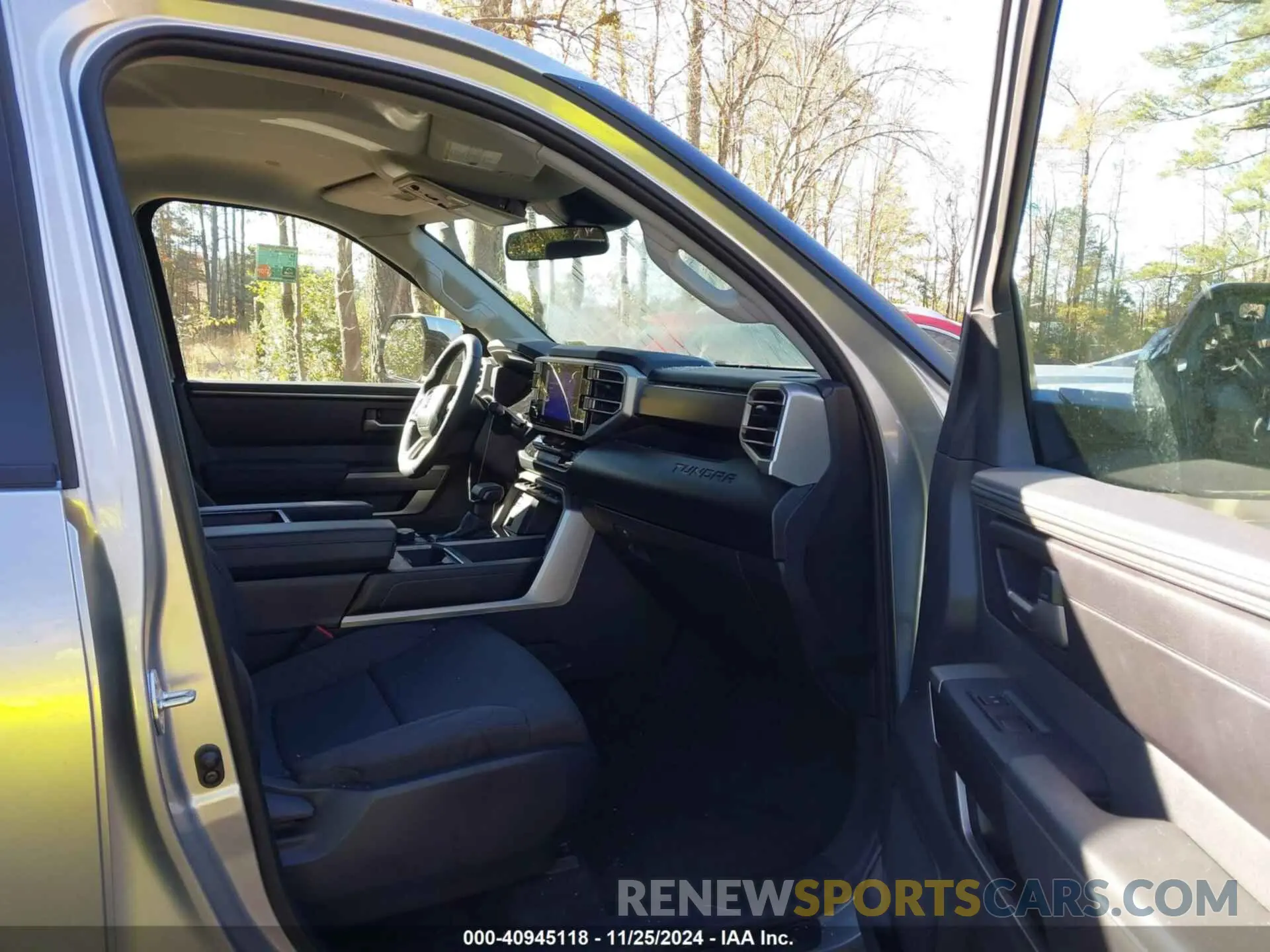 5 fotografías del automóvil dañado 5TFLA5DB0RX184332 TOYOTA TUNDRA 2024
