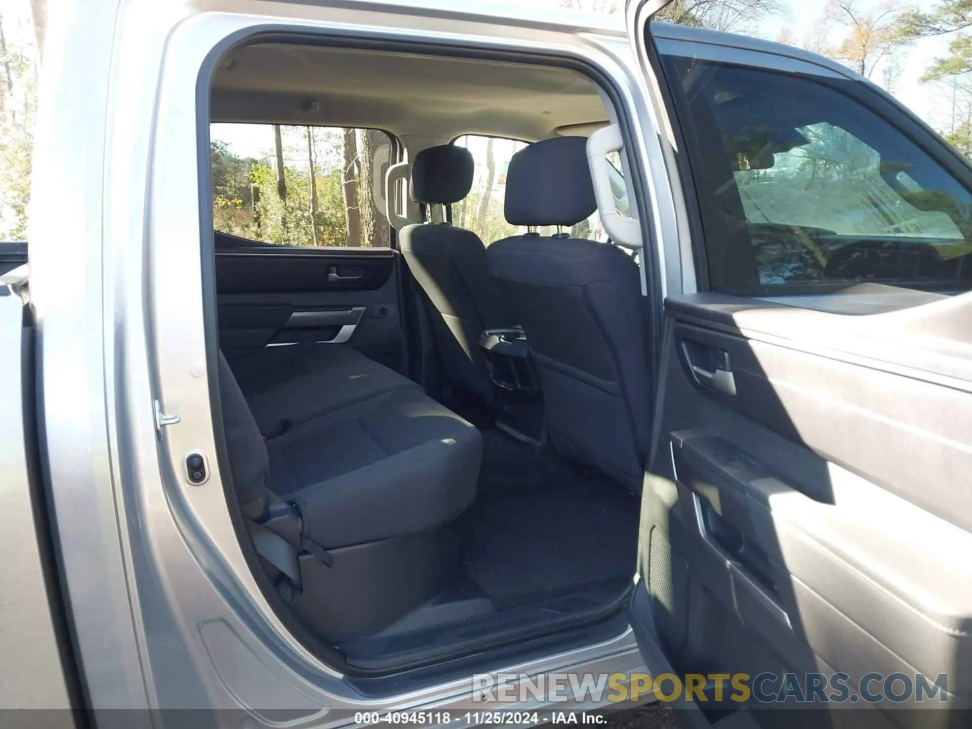 8 fotografías del automóvil dañado 5TFLA5DB0RX184332 TOYOTA TUNDRA 2024