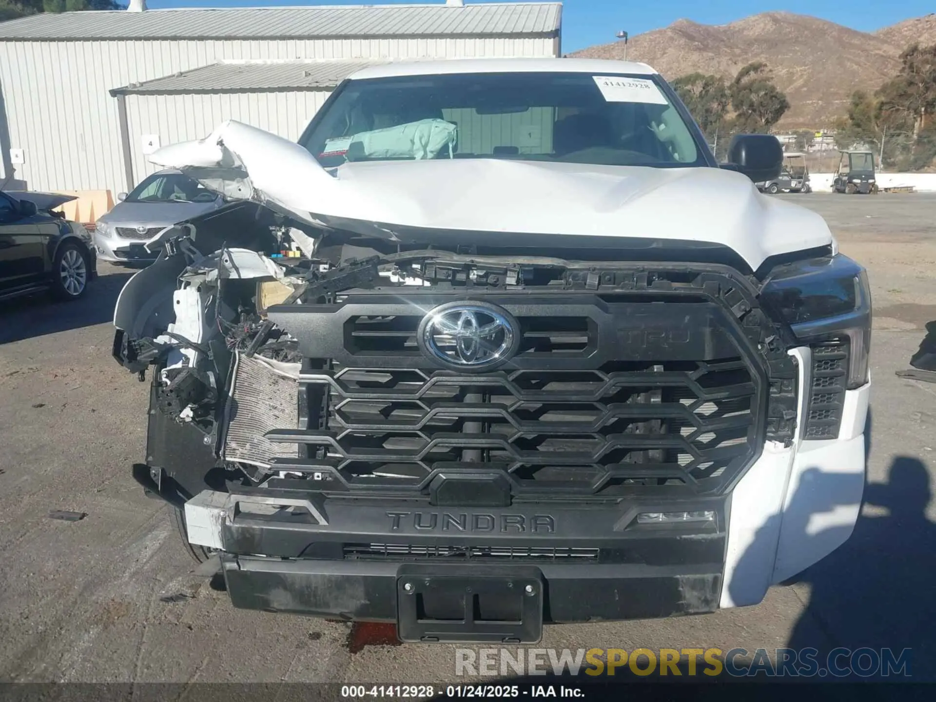 13 fotografías del automóvil dañado 5TFLA5DB0RX211156 TOYOTA TUNDRA 2024