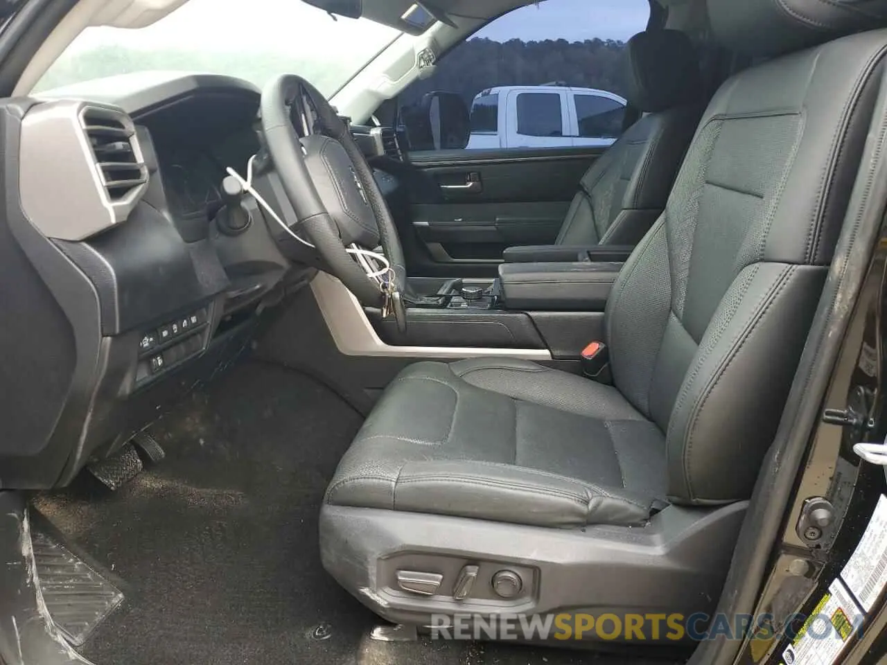 7 fotografías del automóvil dañado 5TFLA5DB2RX169430 TOYOTA TUNDRA 2024