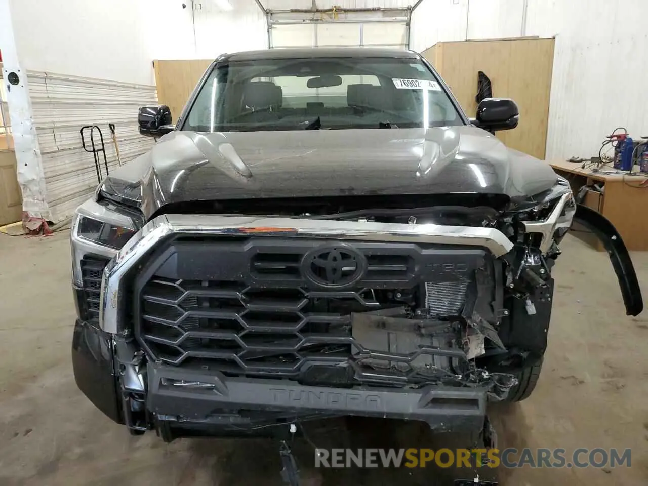 5 fotografías del automóvil dañado 5TFLA5DB2RX218335 TOYOTA TUNDRA 2024