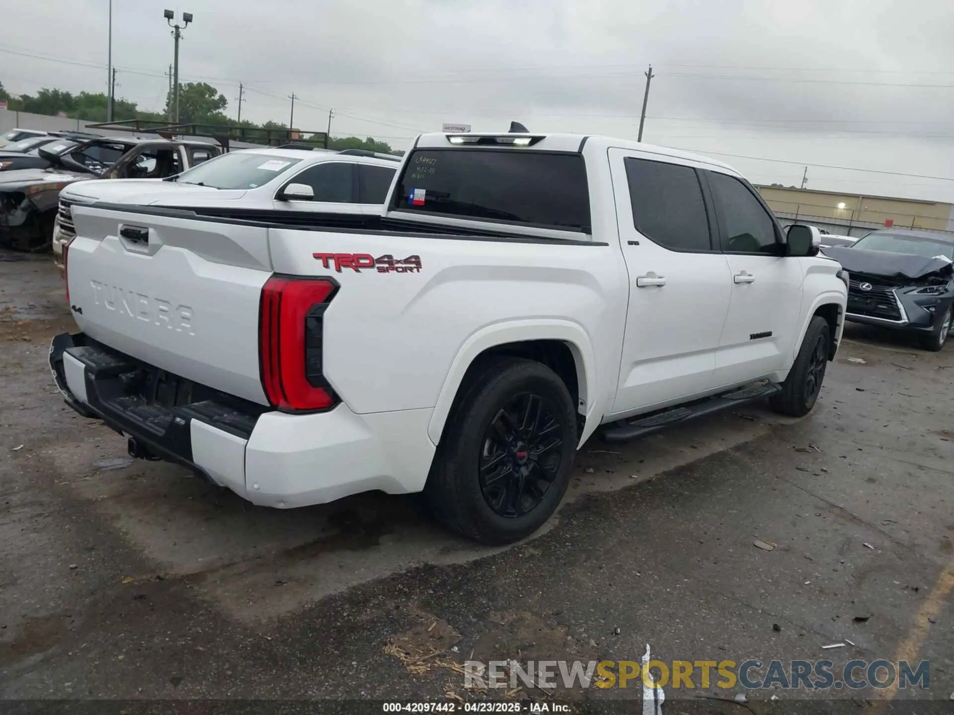 4 fotografías del automóvil dañado 5TFLA5DB3RX181554 TOYOTA TUNDRA 2024