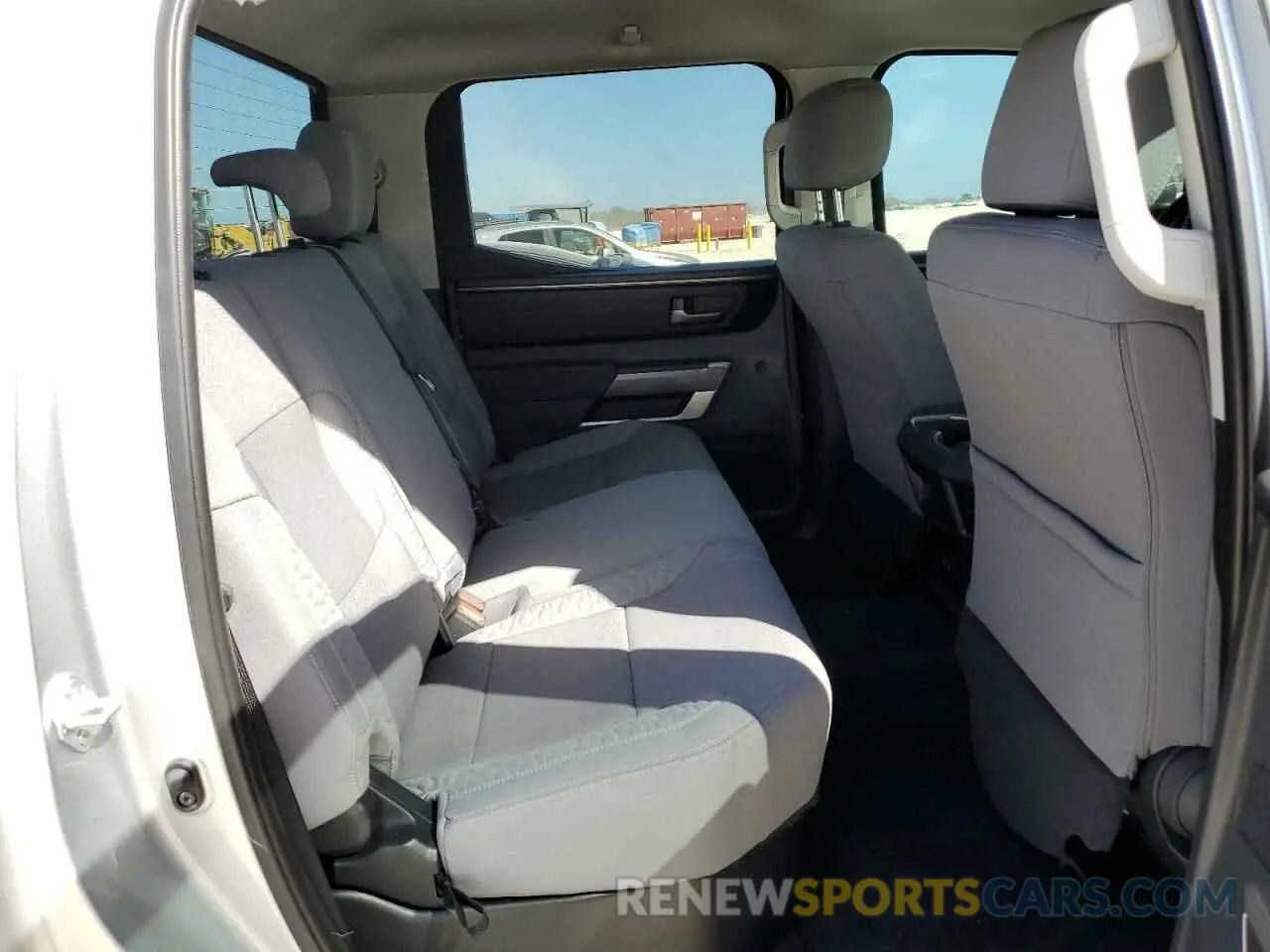 10 fotografías del automóvil dañado 5TFLA5DB3RX193154 TOYOTA TUNDRA 2024